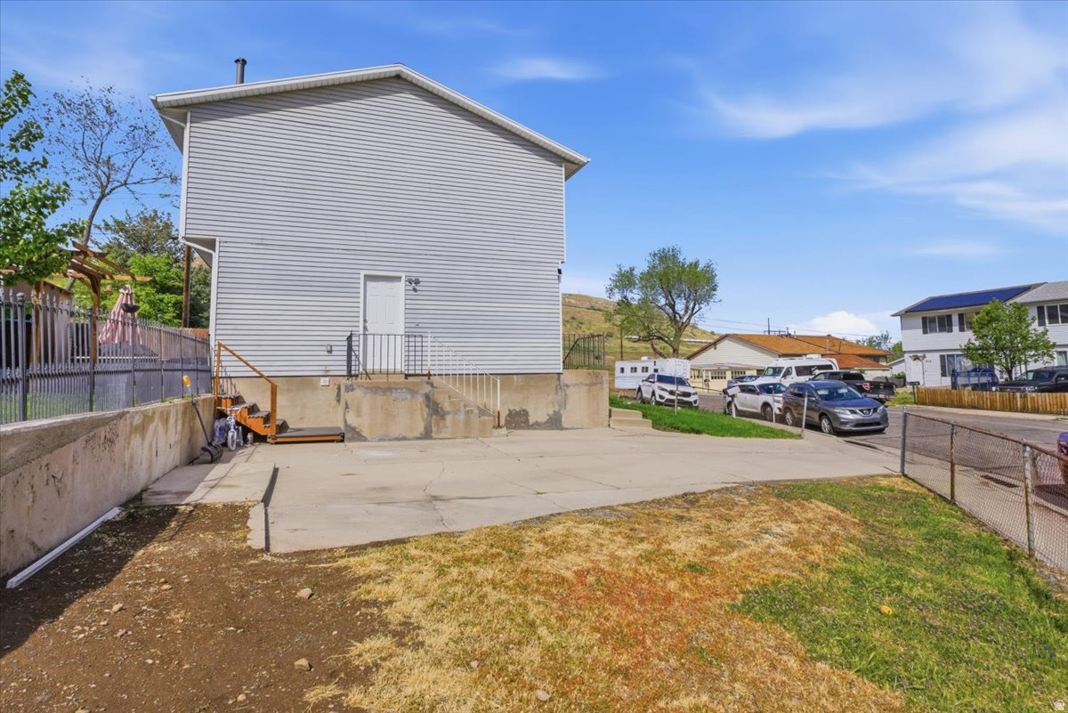 main property photo 4