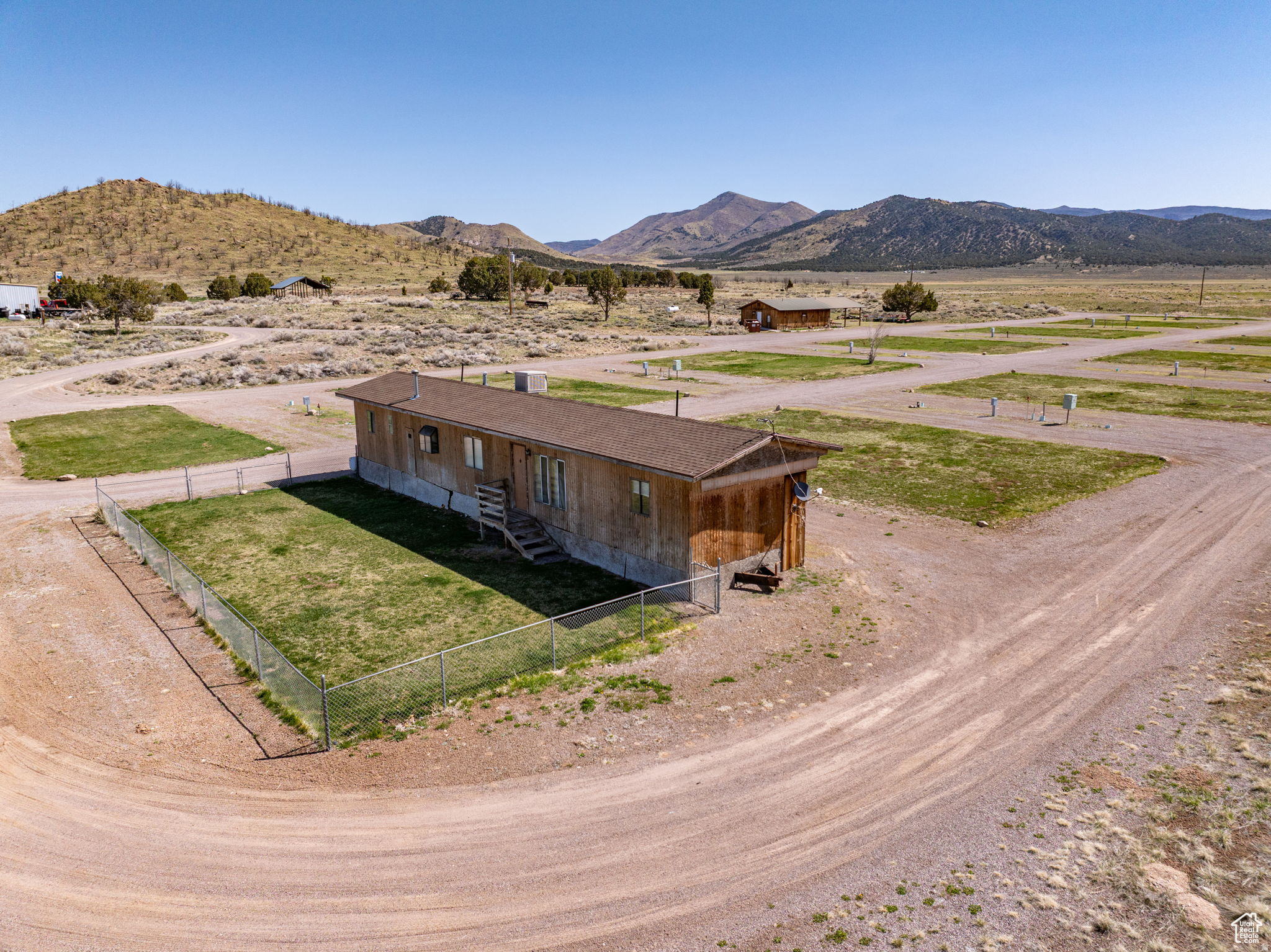 main property photo 14