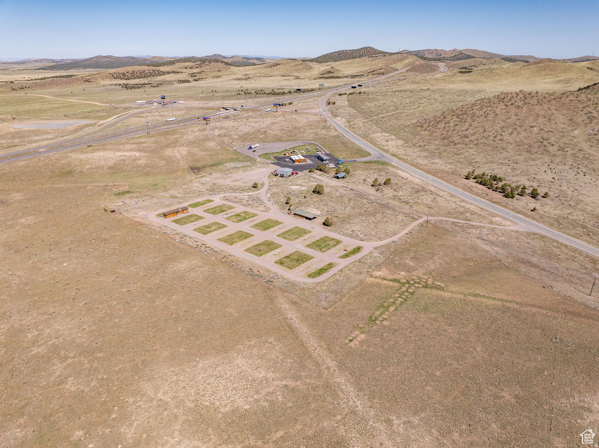 main property photo 17