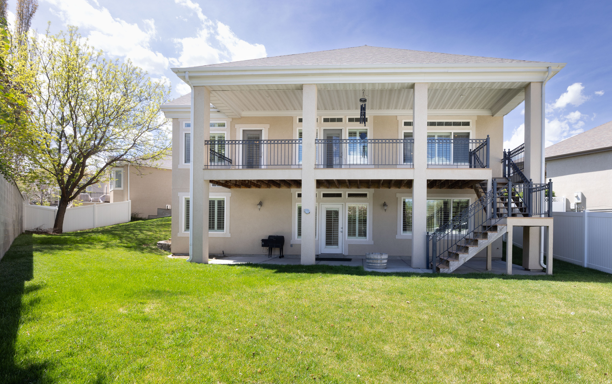 main property photo 23