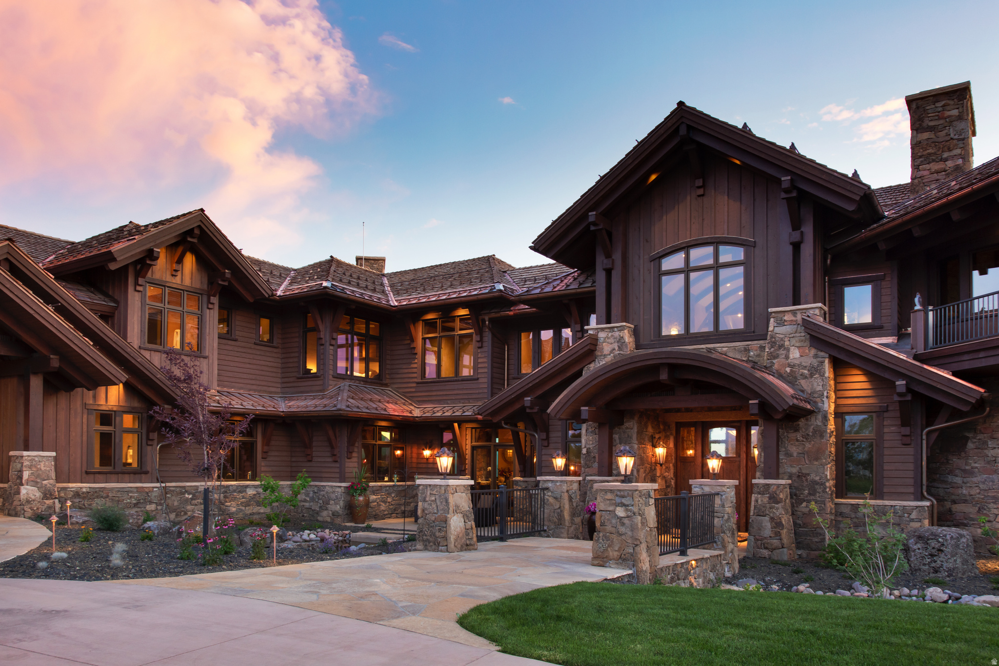 main property photo 3