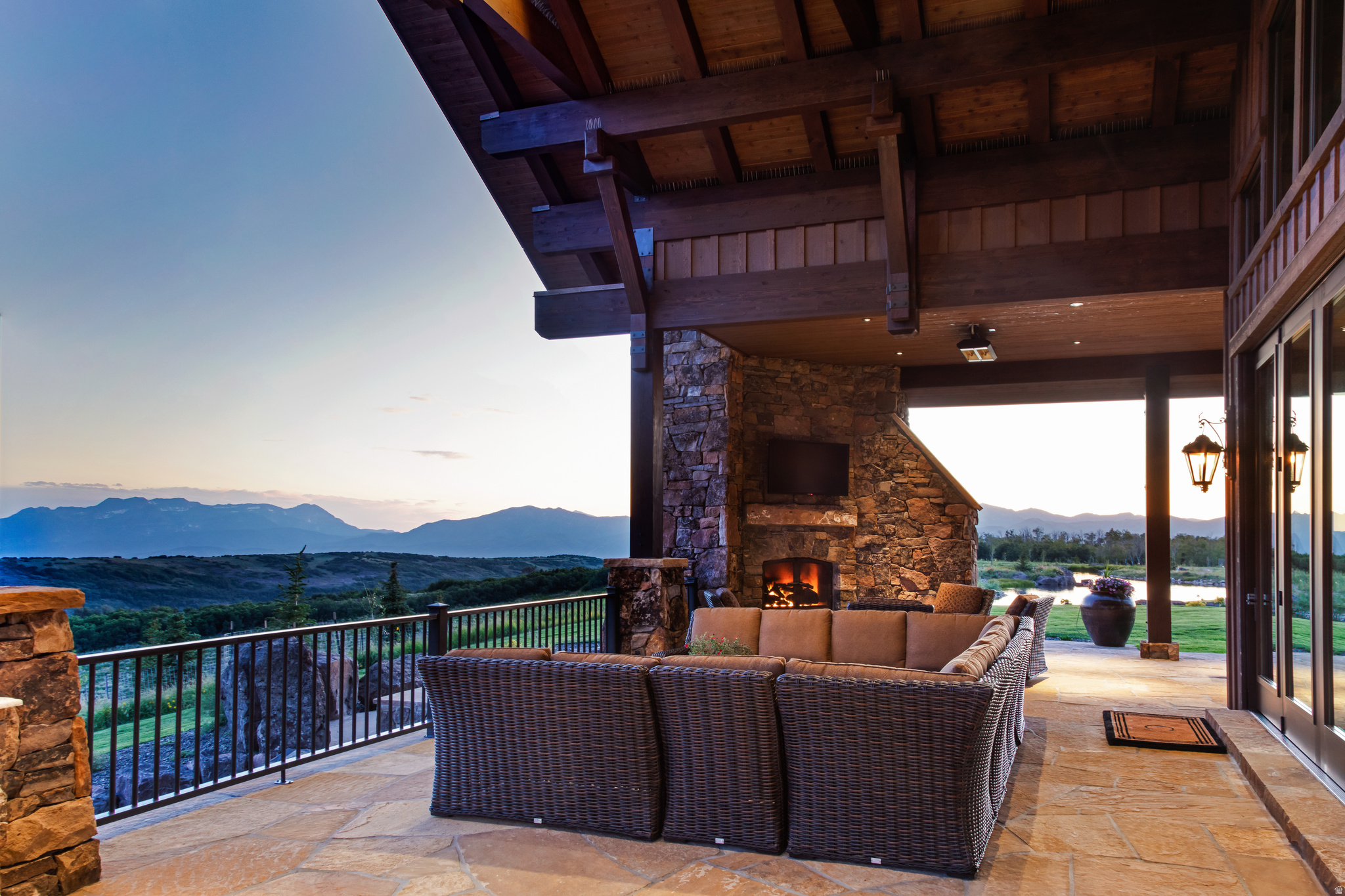 main property photo 39