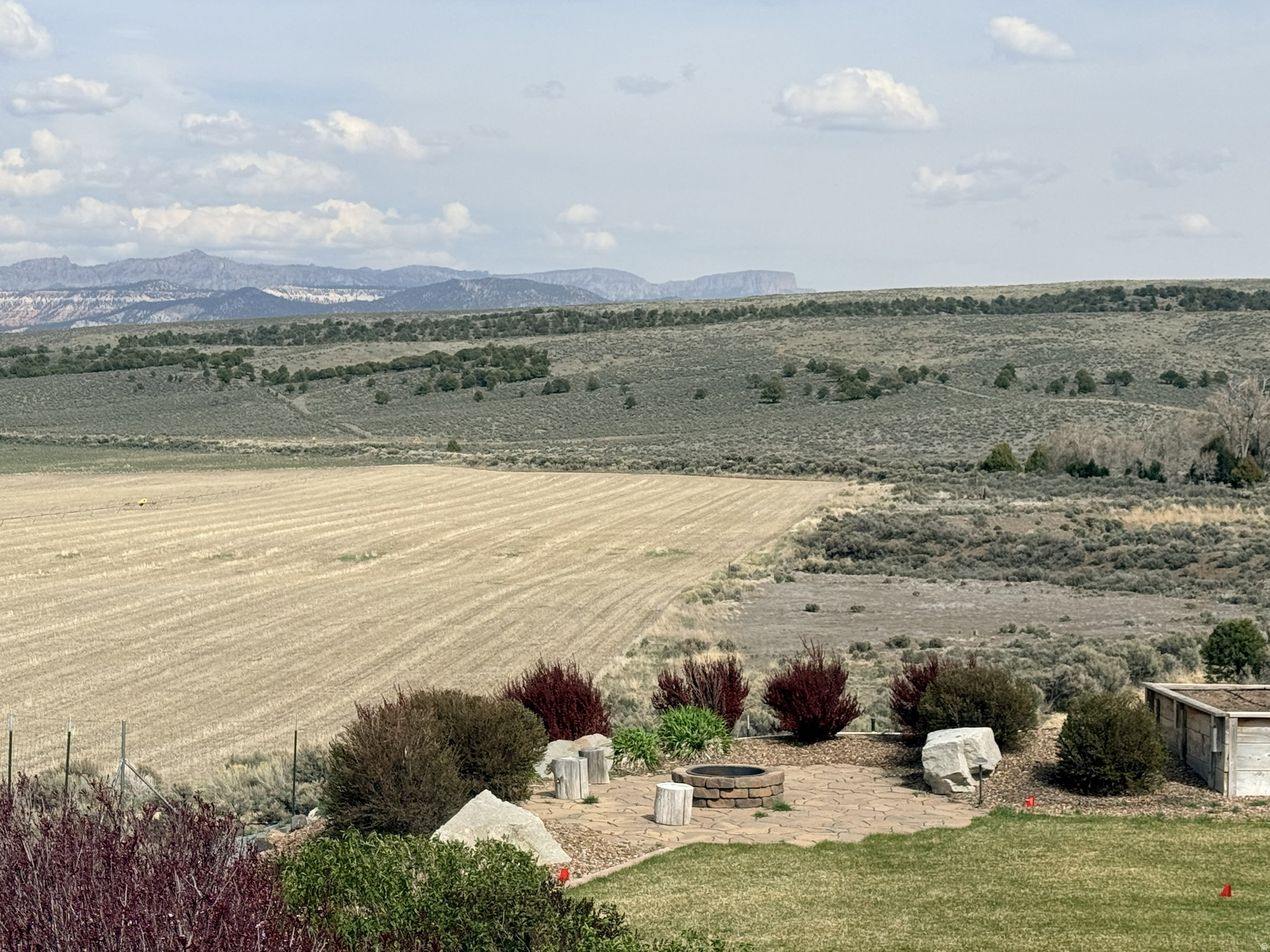 main property photo 11