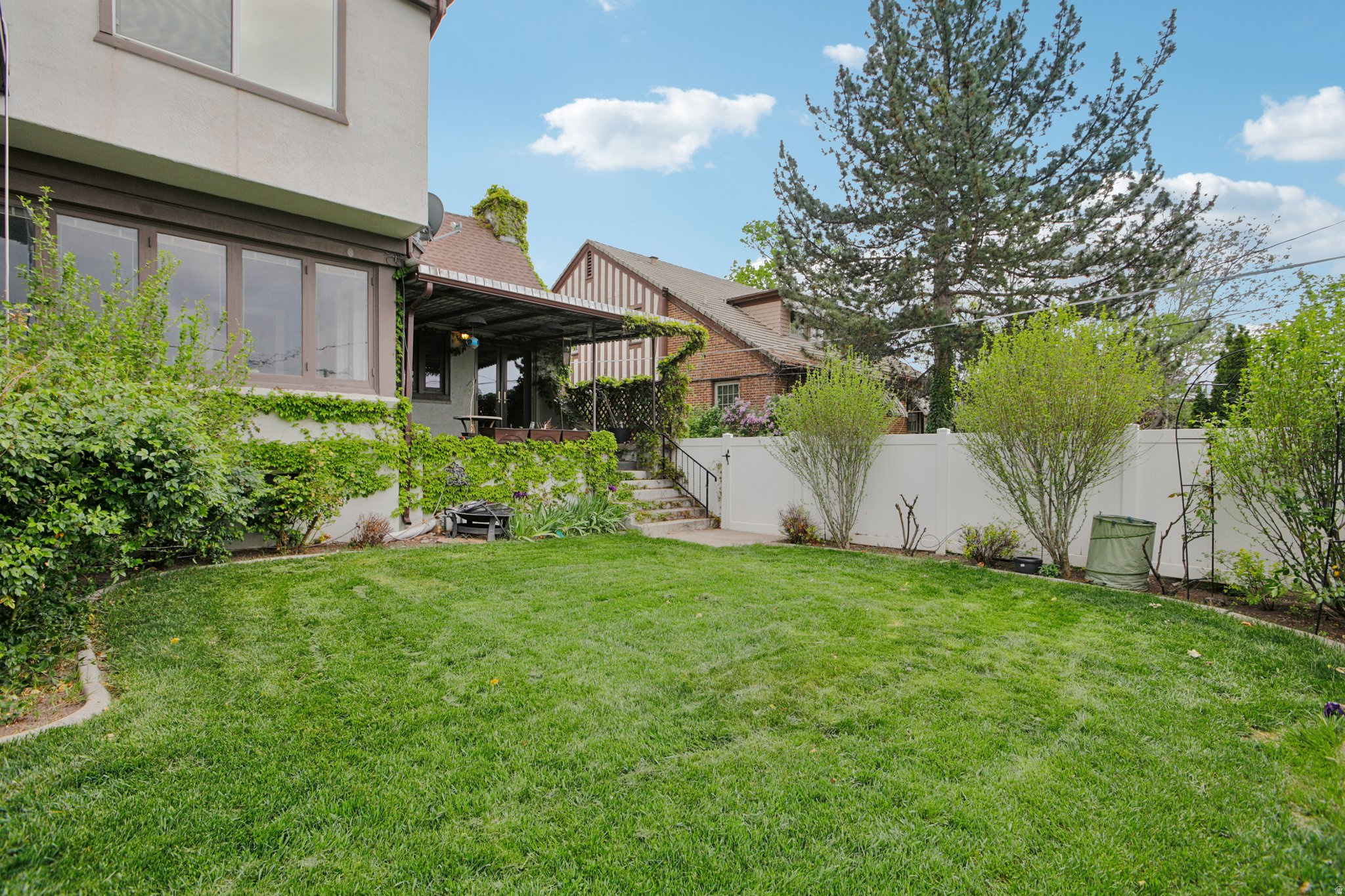 main property photo 41
