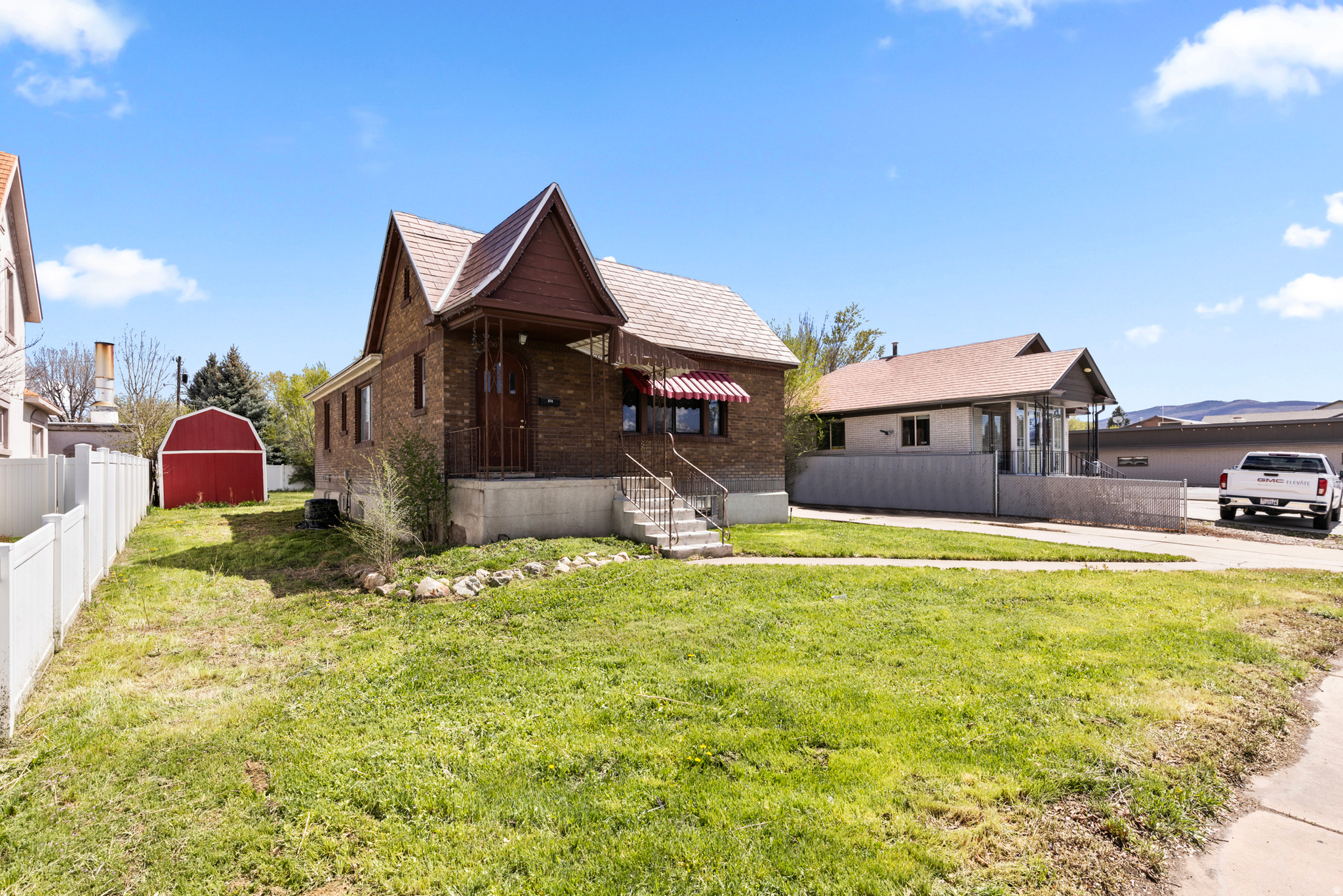 main property photo 3