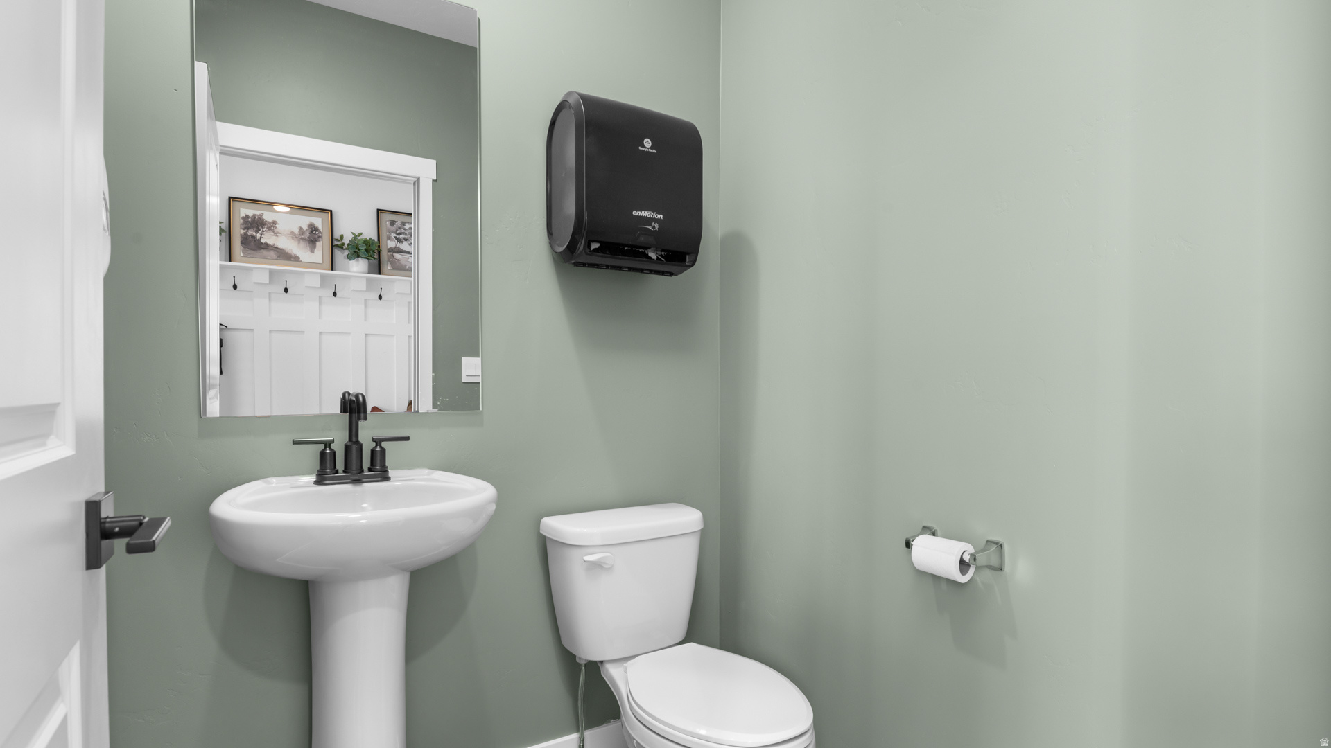 main property photo 13