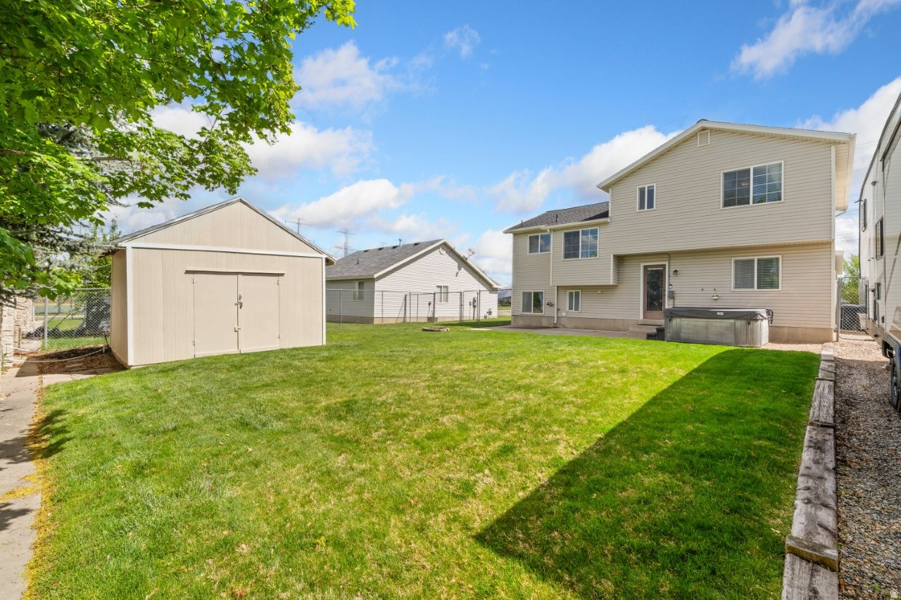 main property photo 33