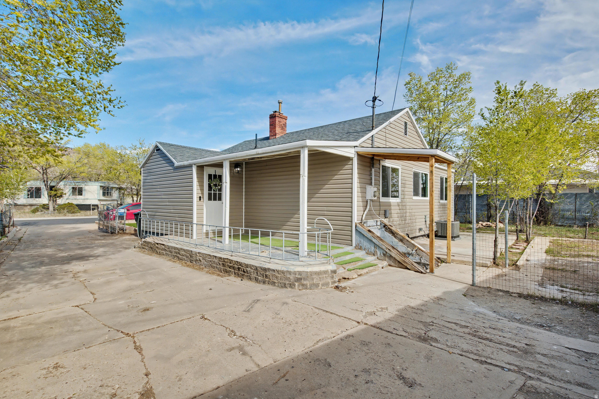 main property photo 14