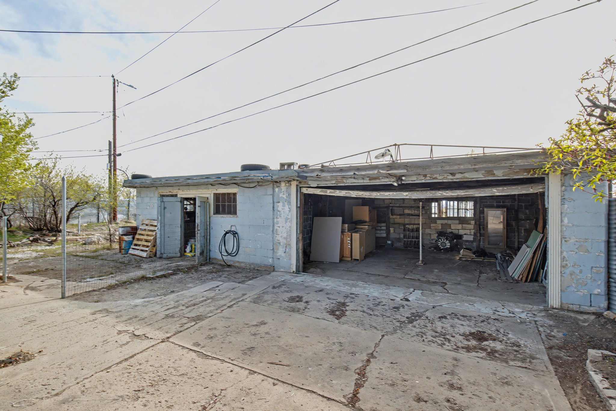 main property photo 16