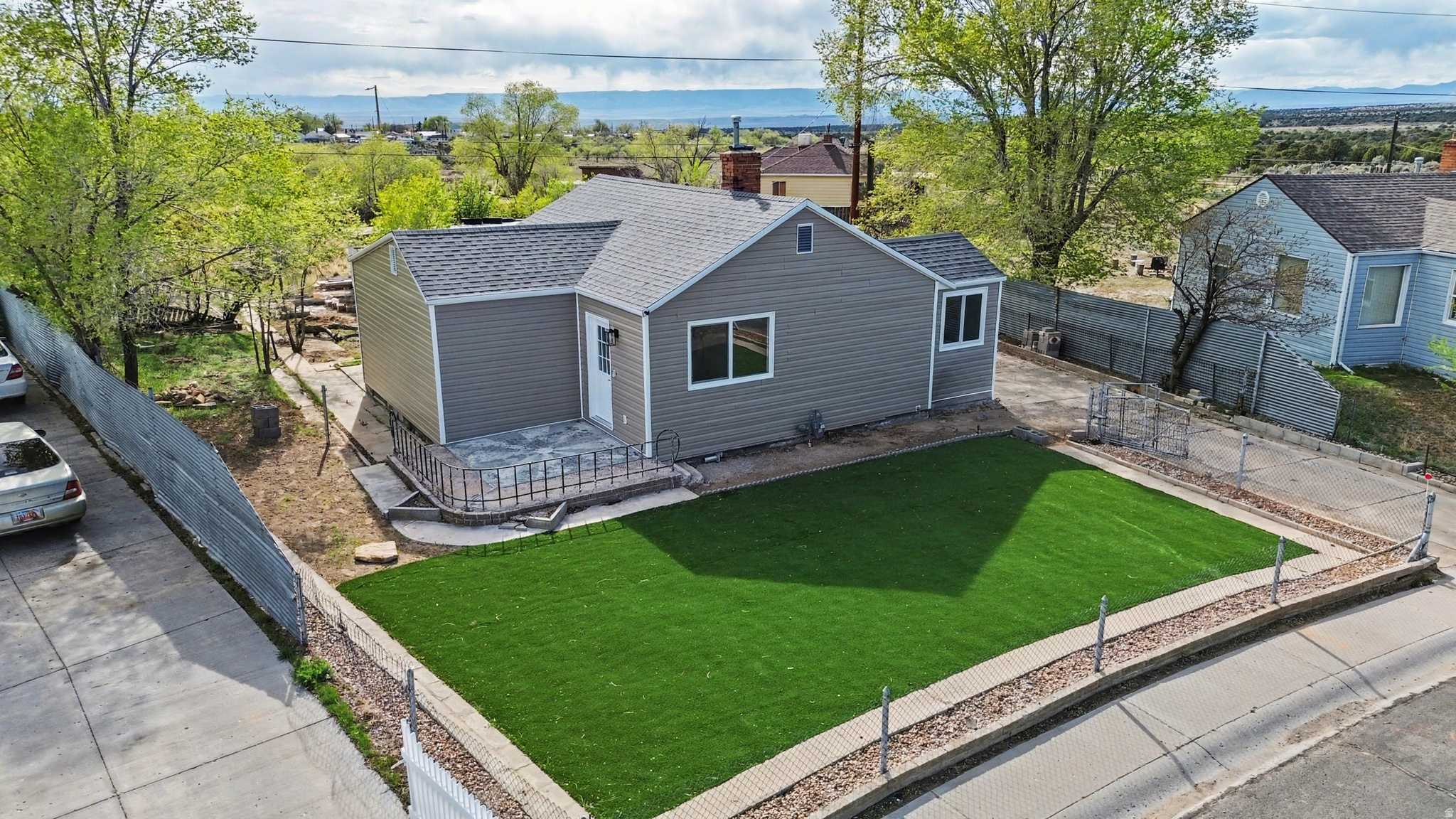 main property photo 5