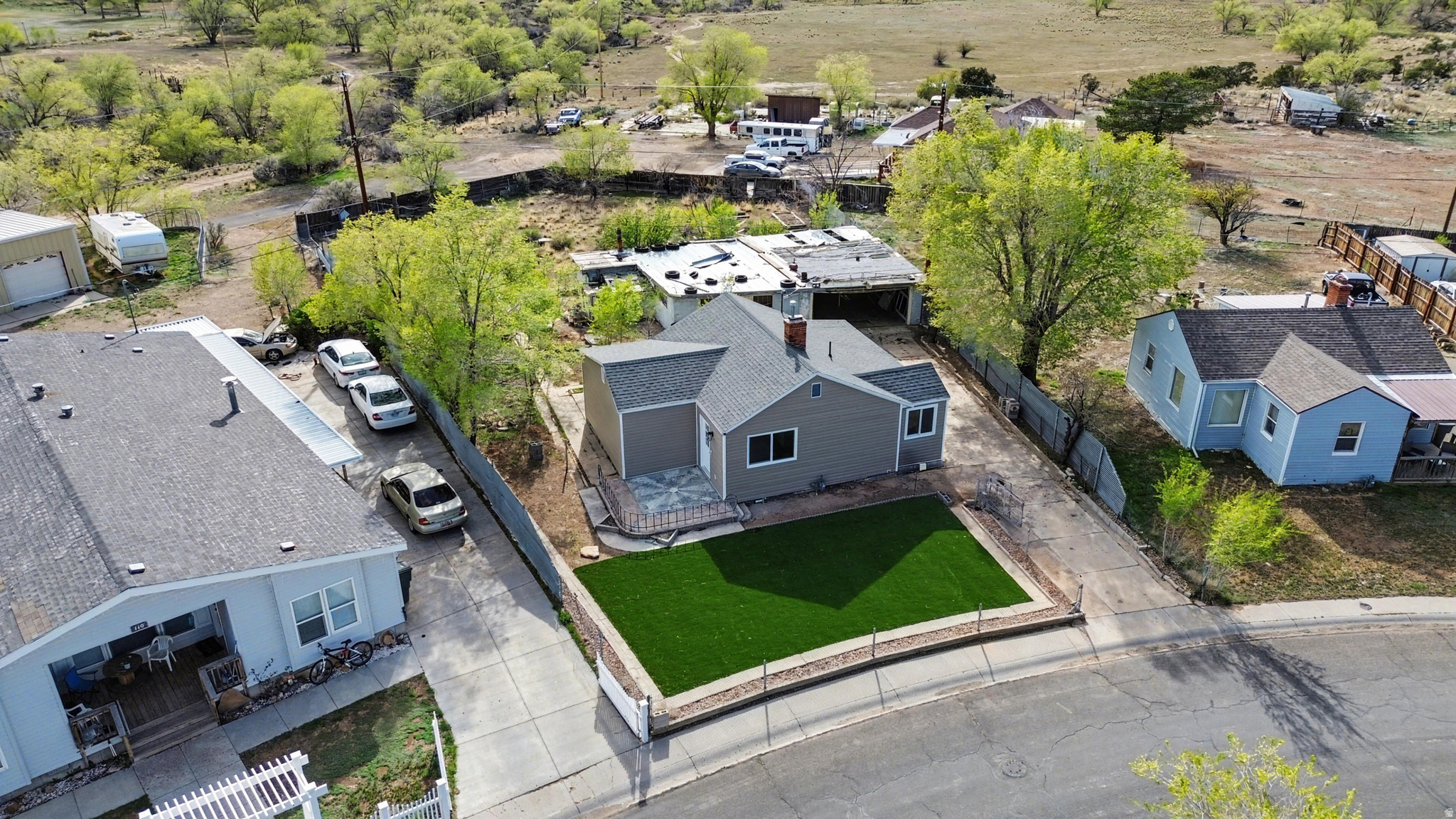 main property photo 6