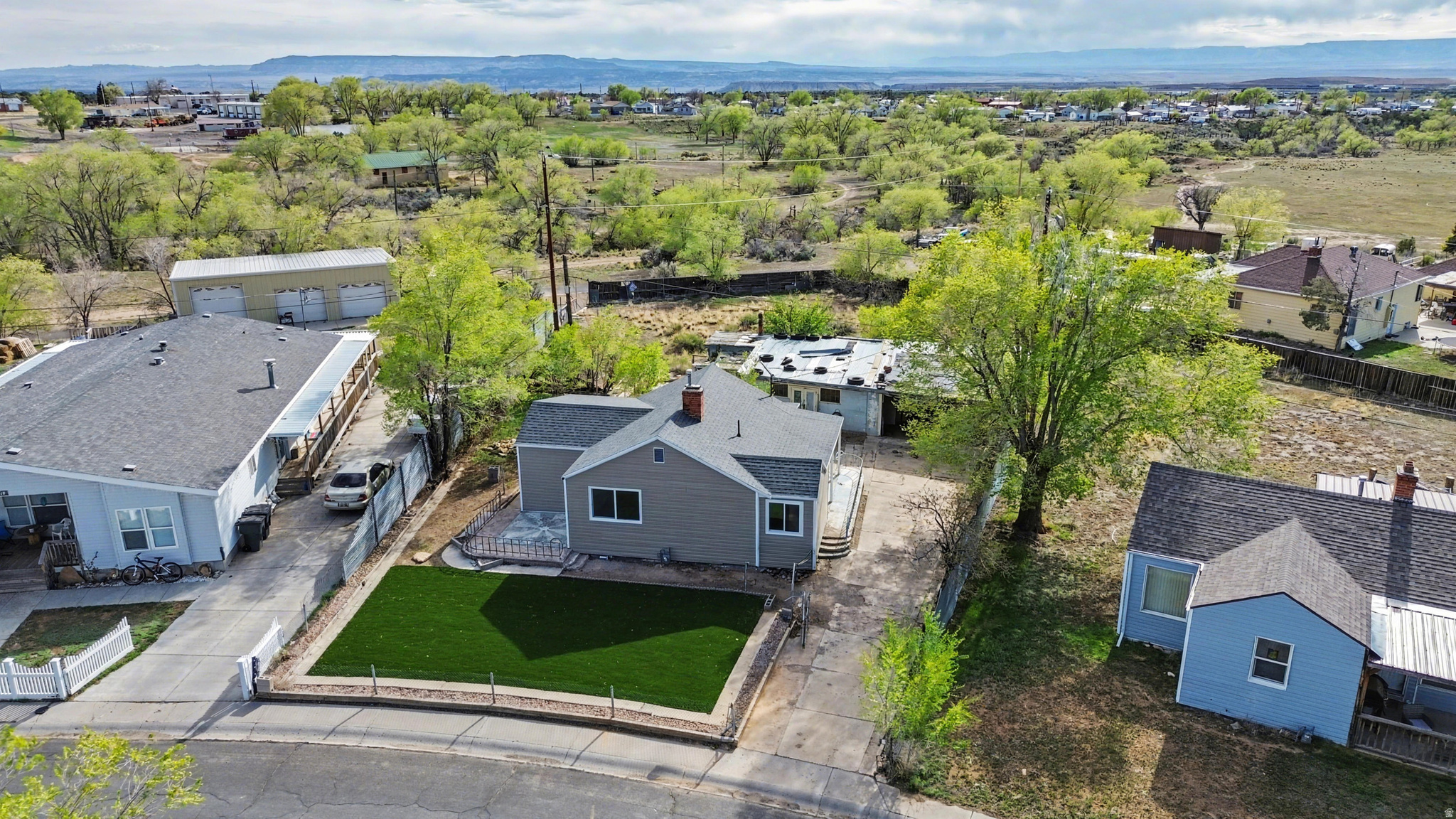 main property photo 7