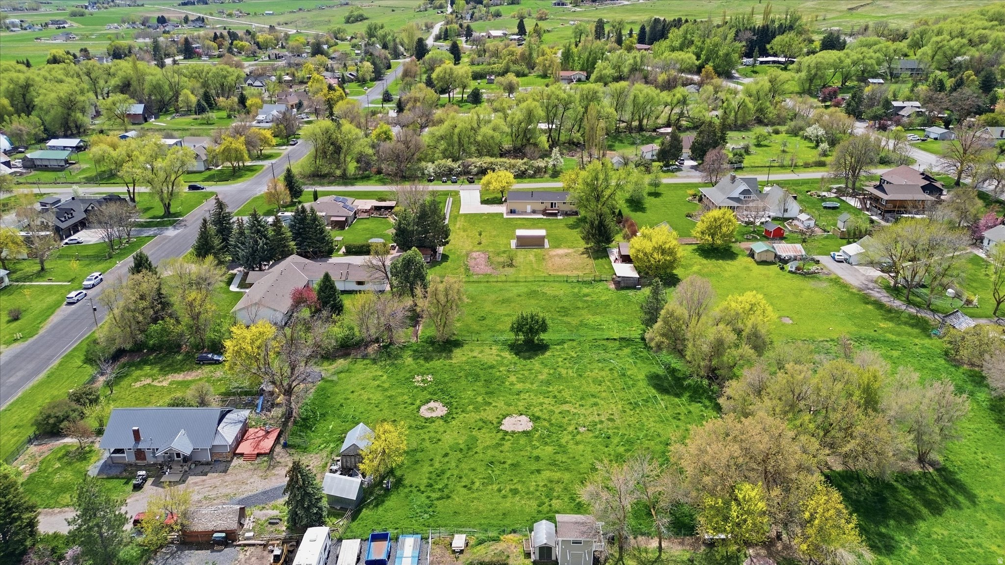 main property photo 50