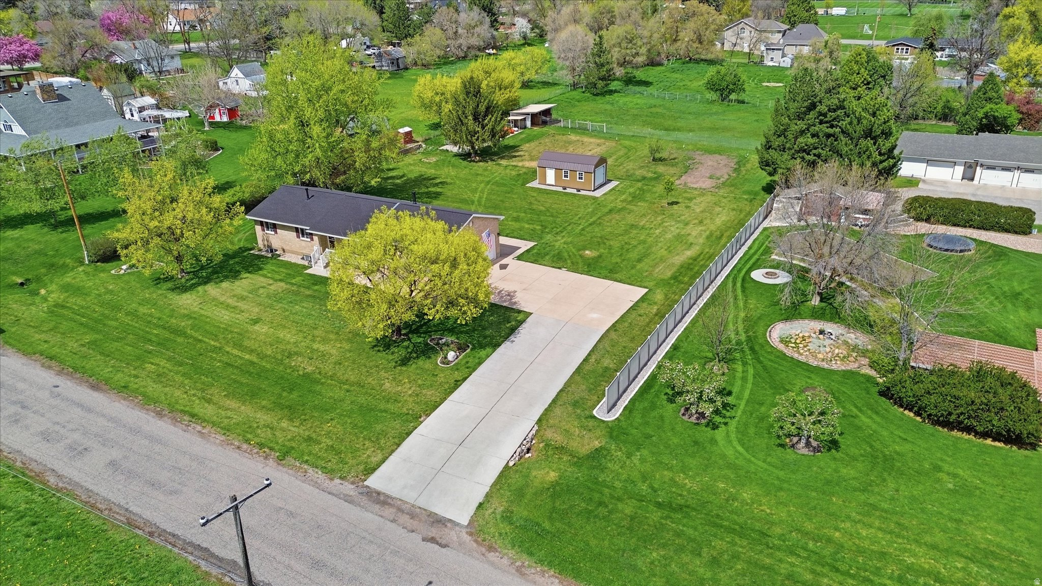 main property photo 59