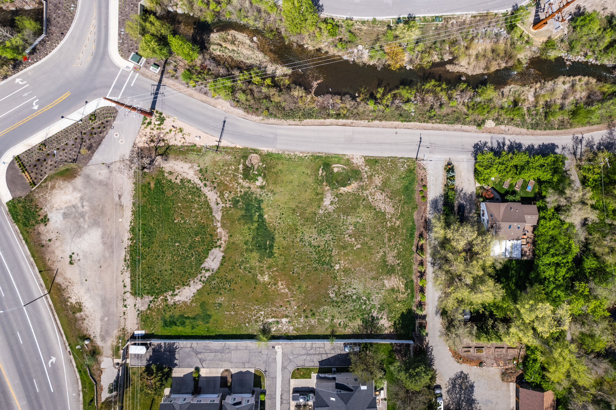 main property photo 24