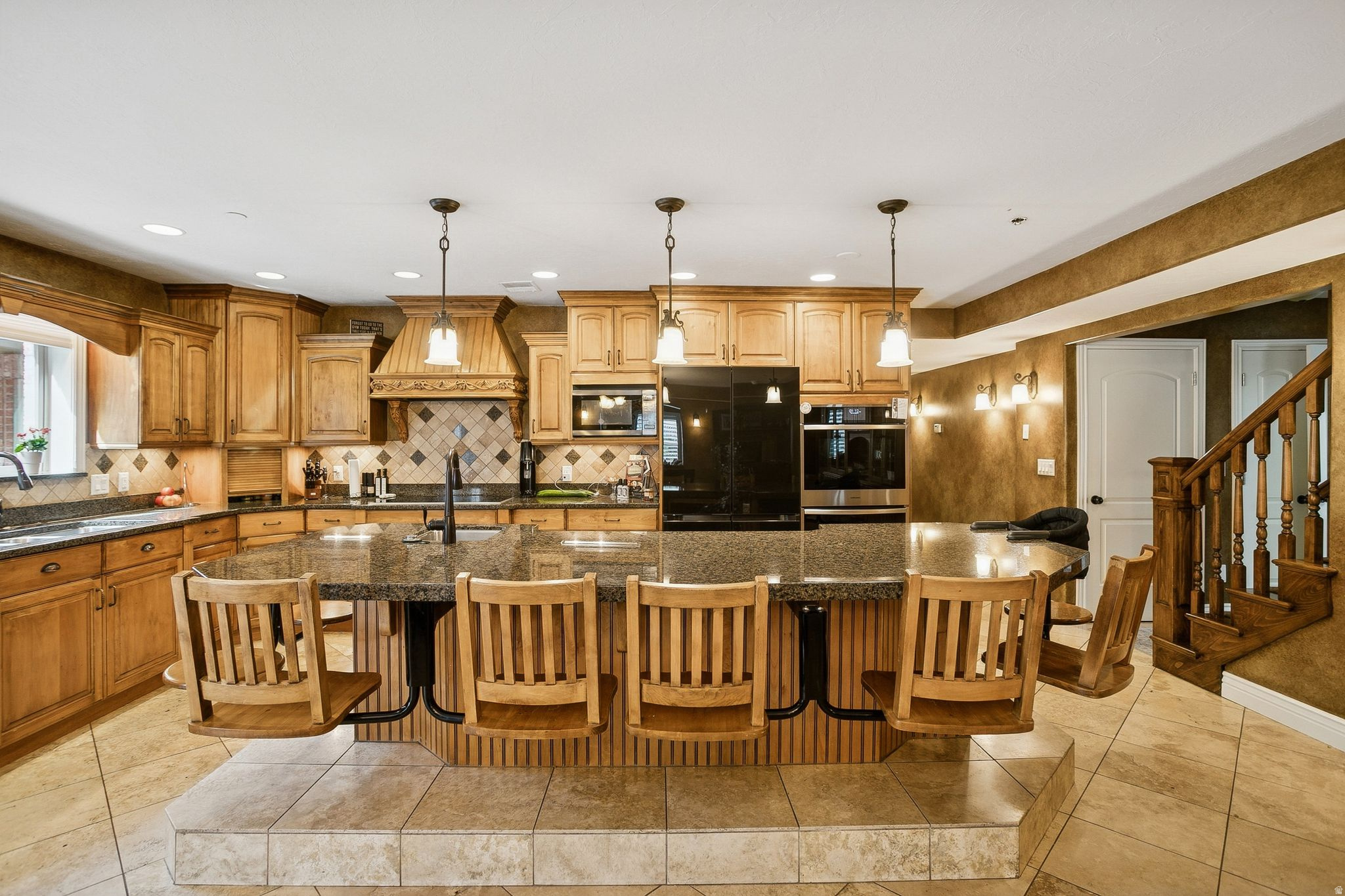 main property photo 46