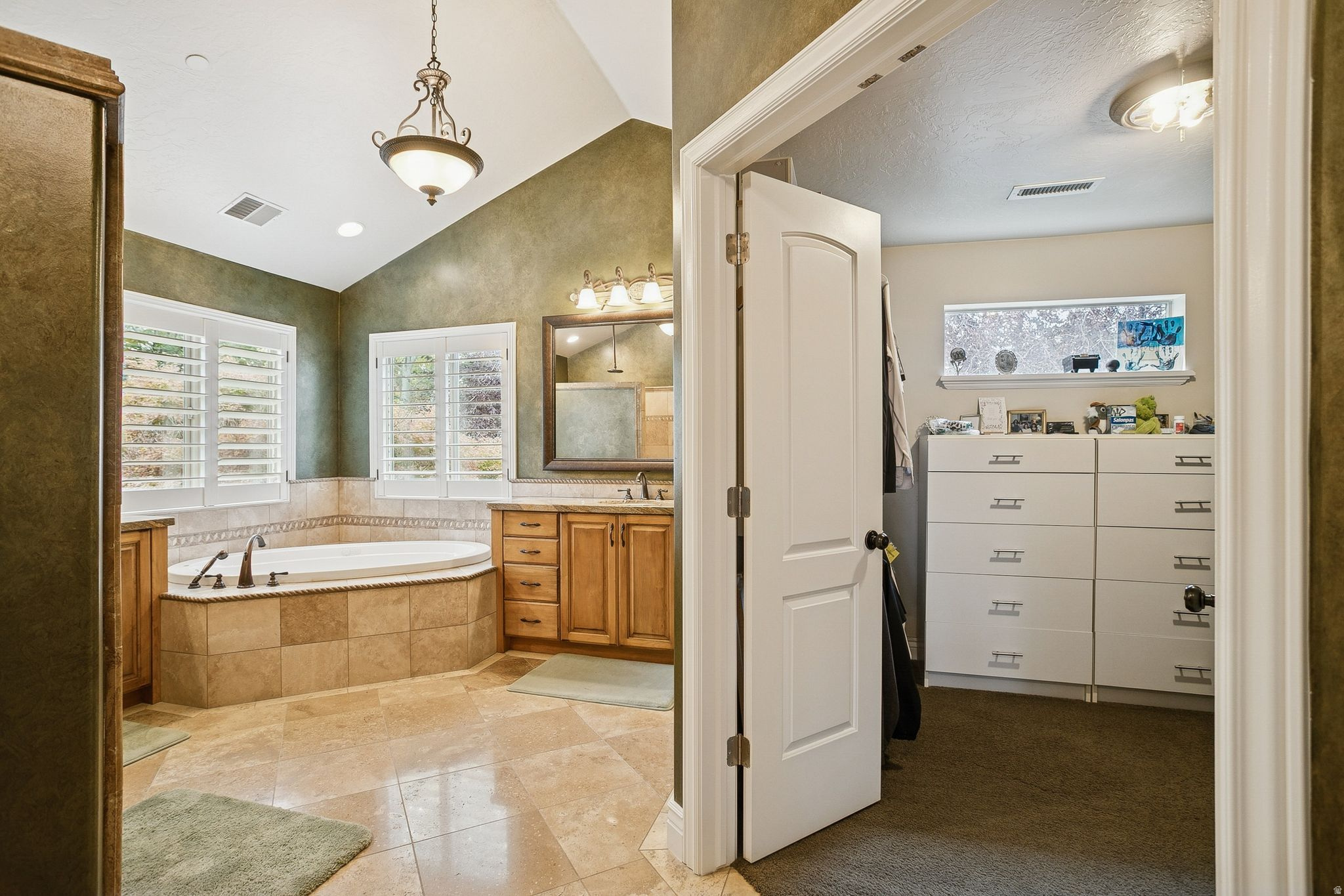 main property photo 76