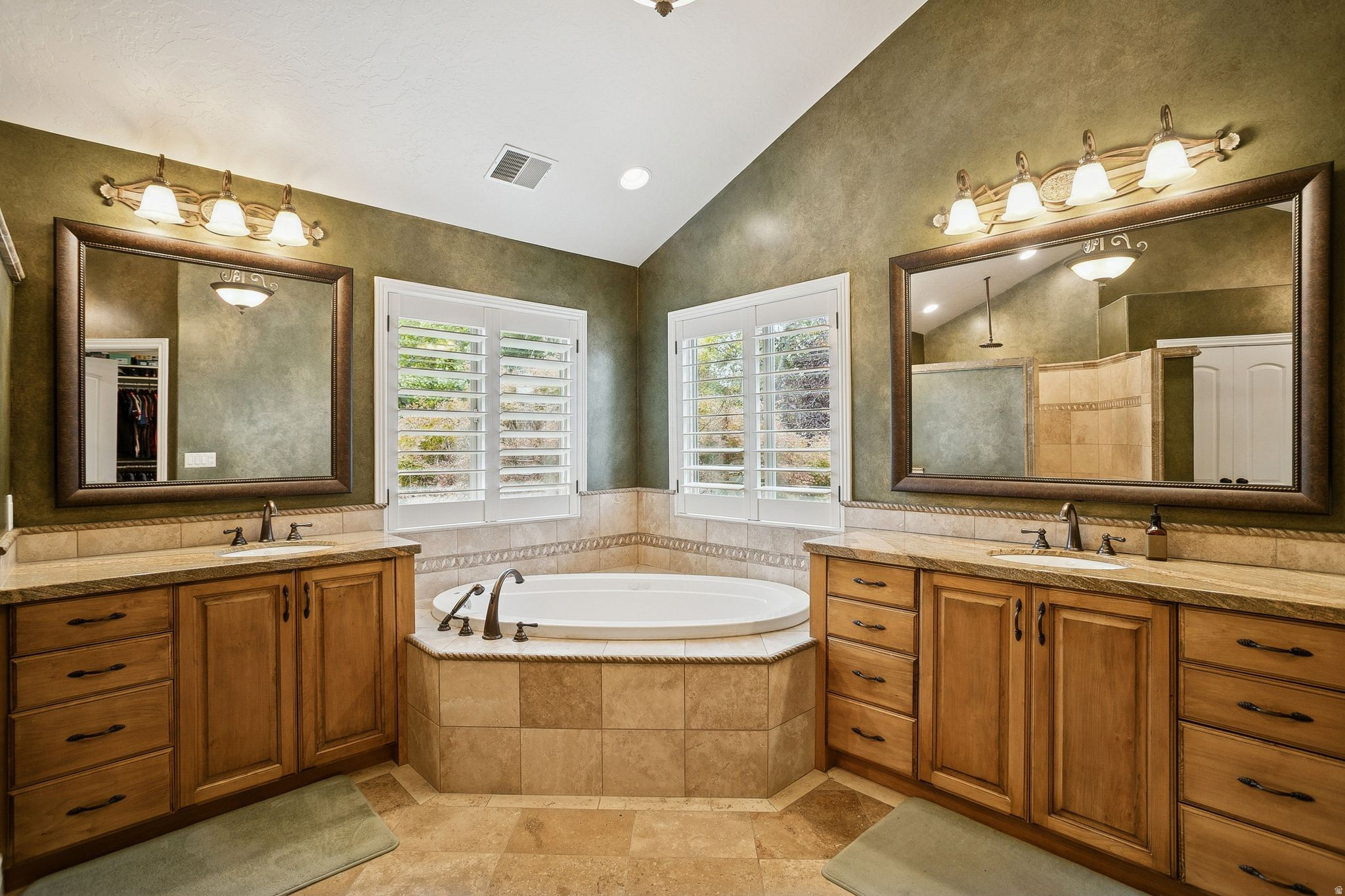 main property photo 77