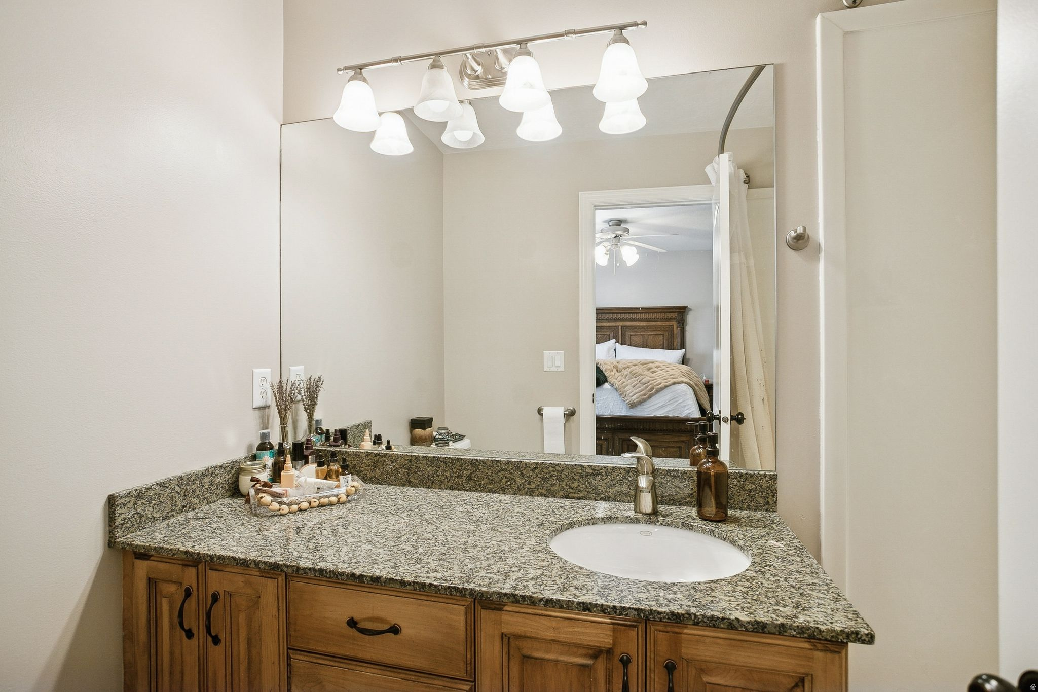 main property photo 89