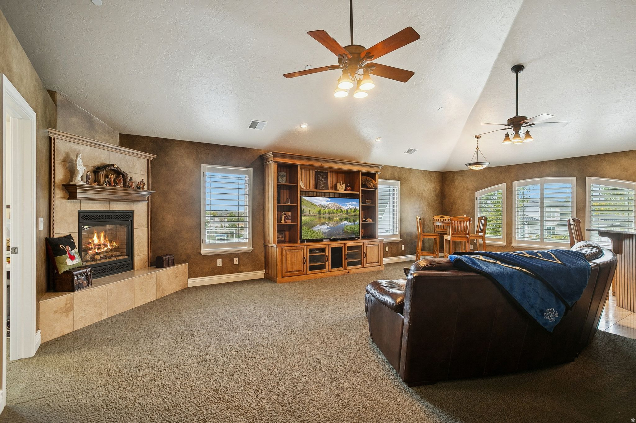 main property photo 90