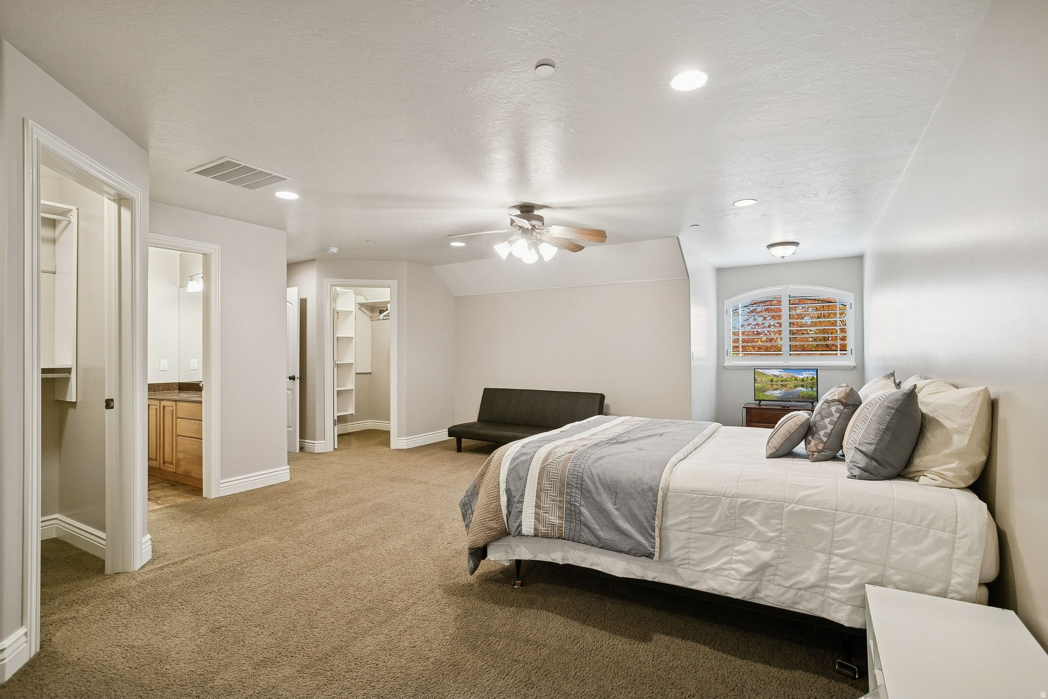 main property photo 99