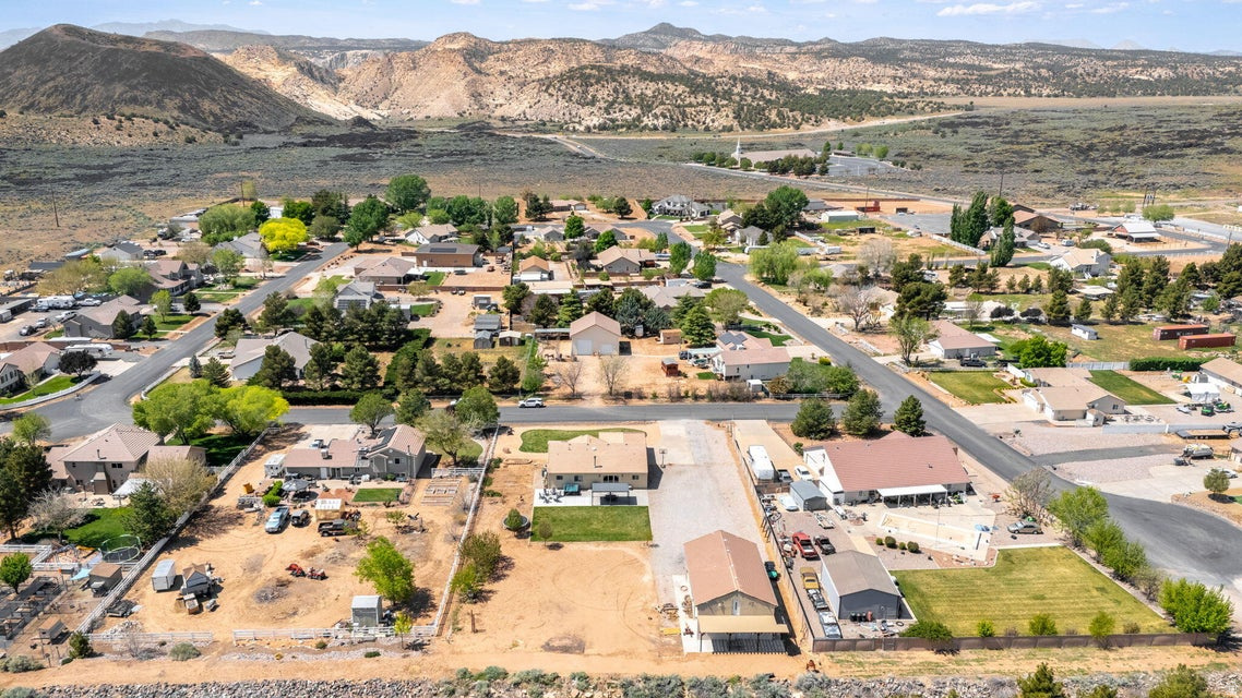 main property photo 75