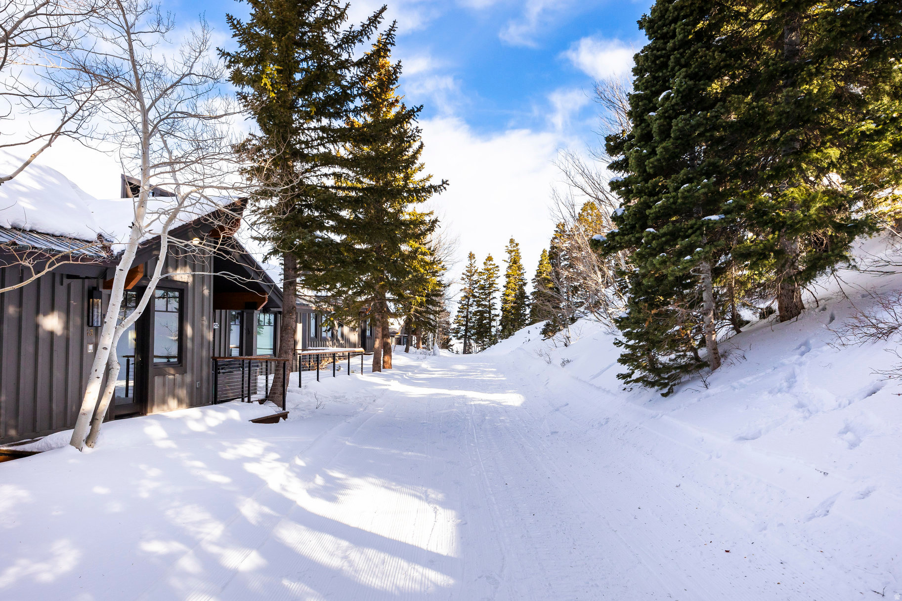 main property photo 40