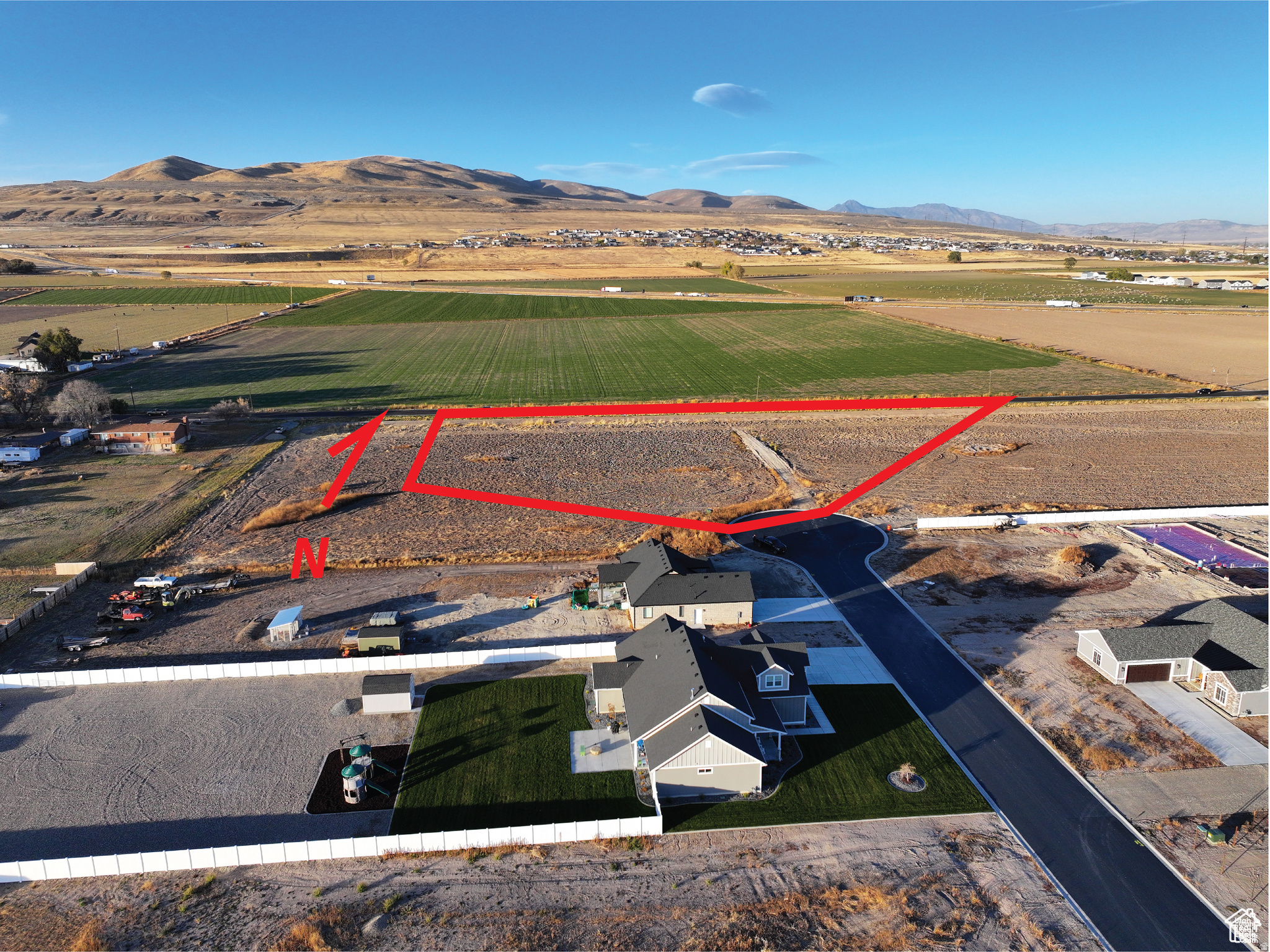 main property photo 3