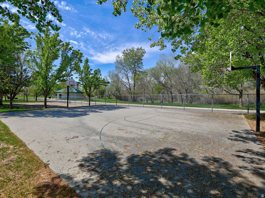 main property photo 30