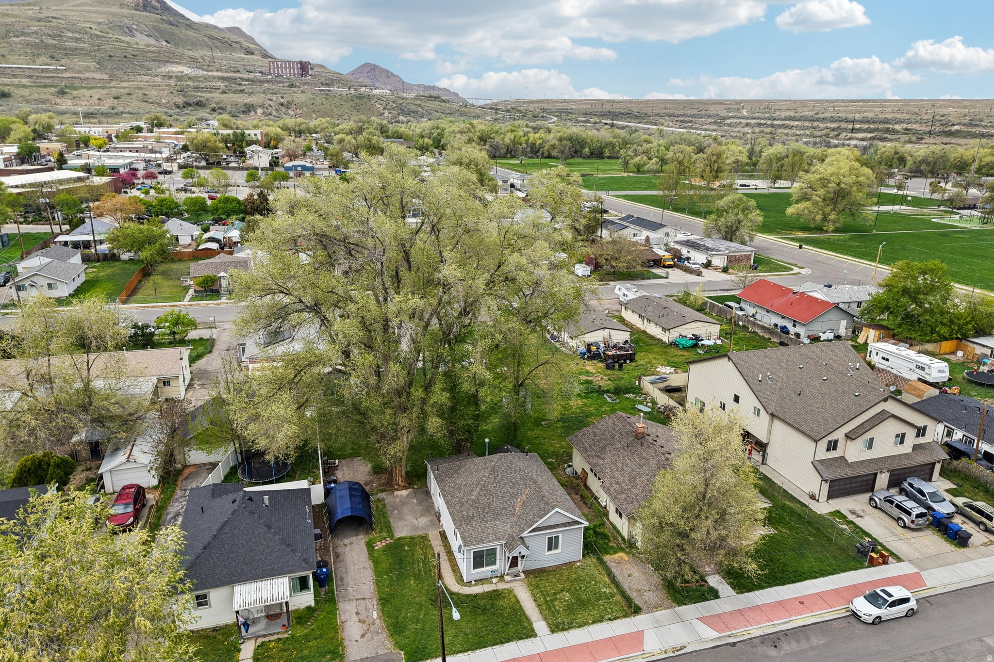 main property photo 24