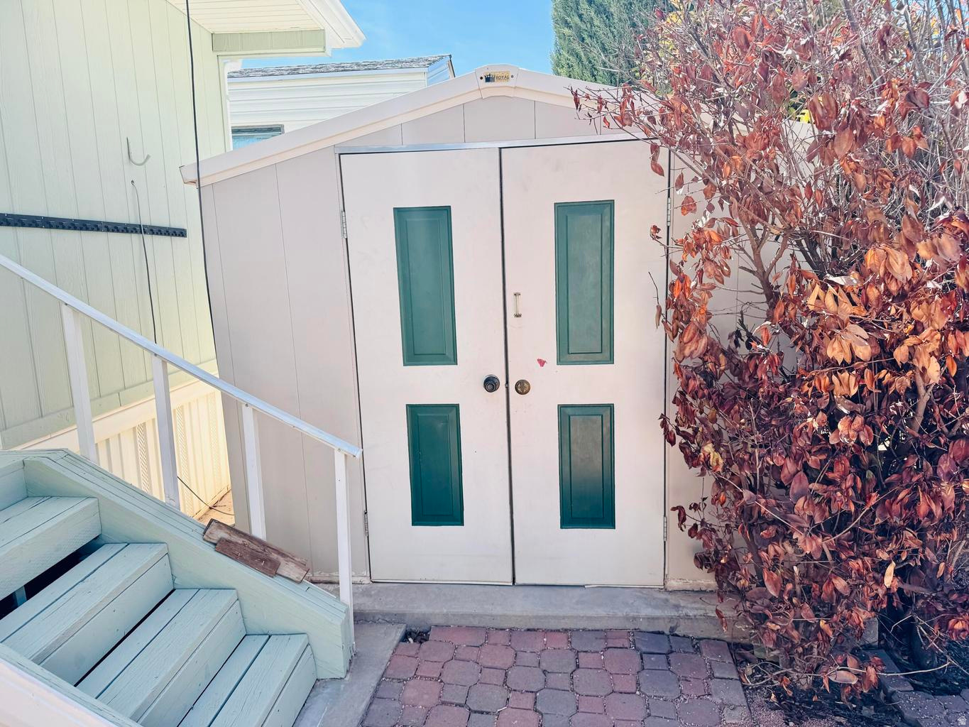 main property photo 16