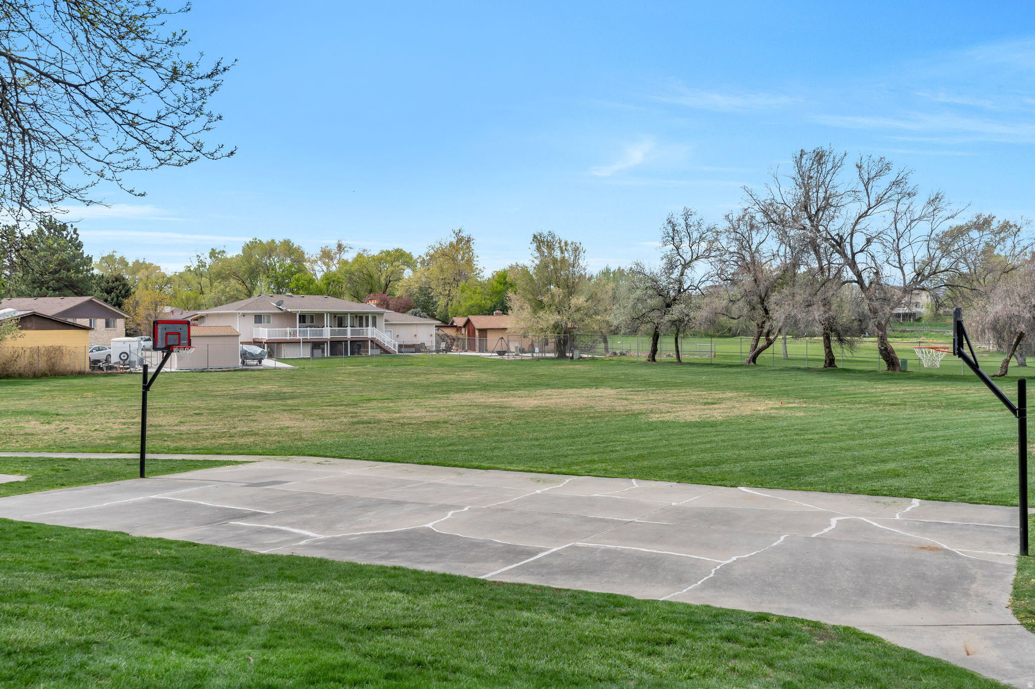 main property photo 31