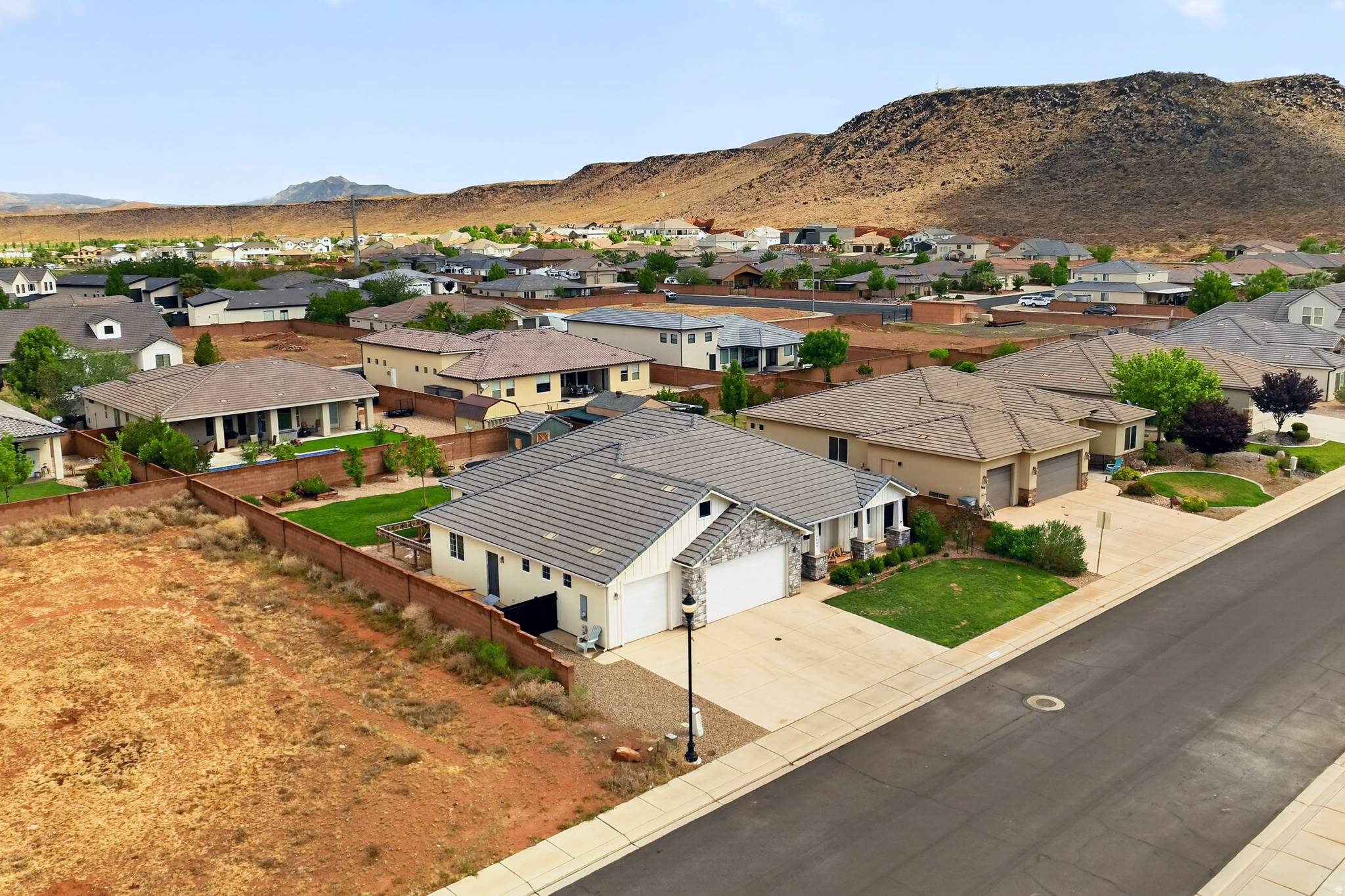 main property photo 36
