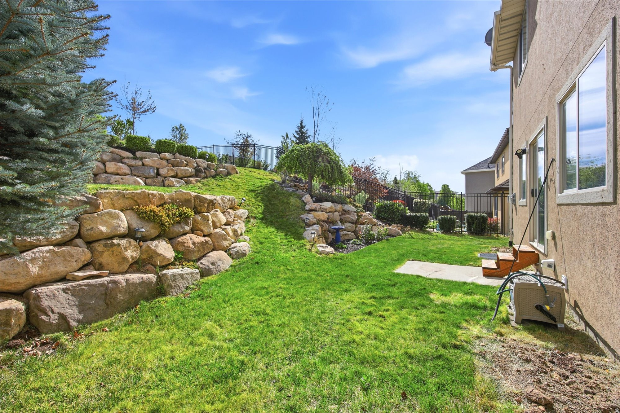 main property photo 24