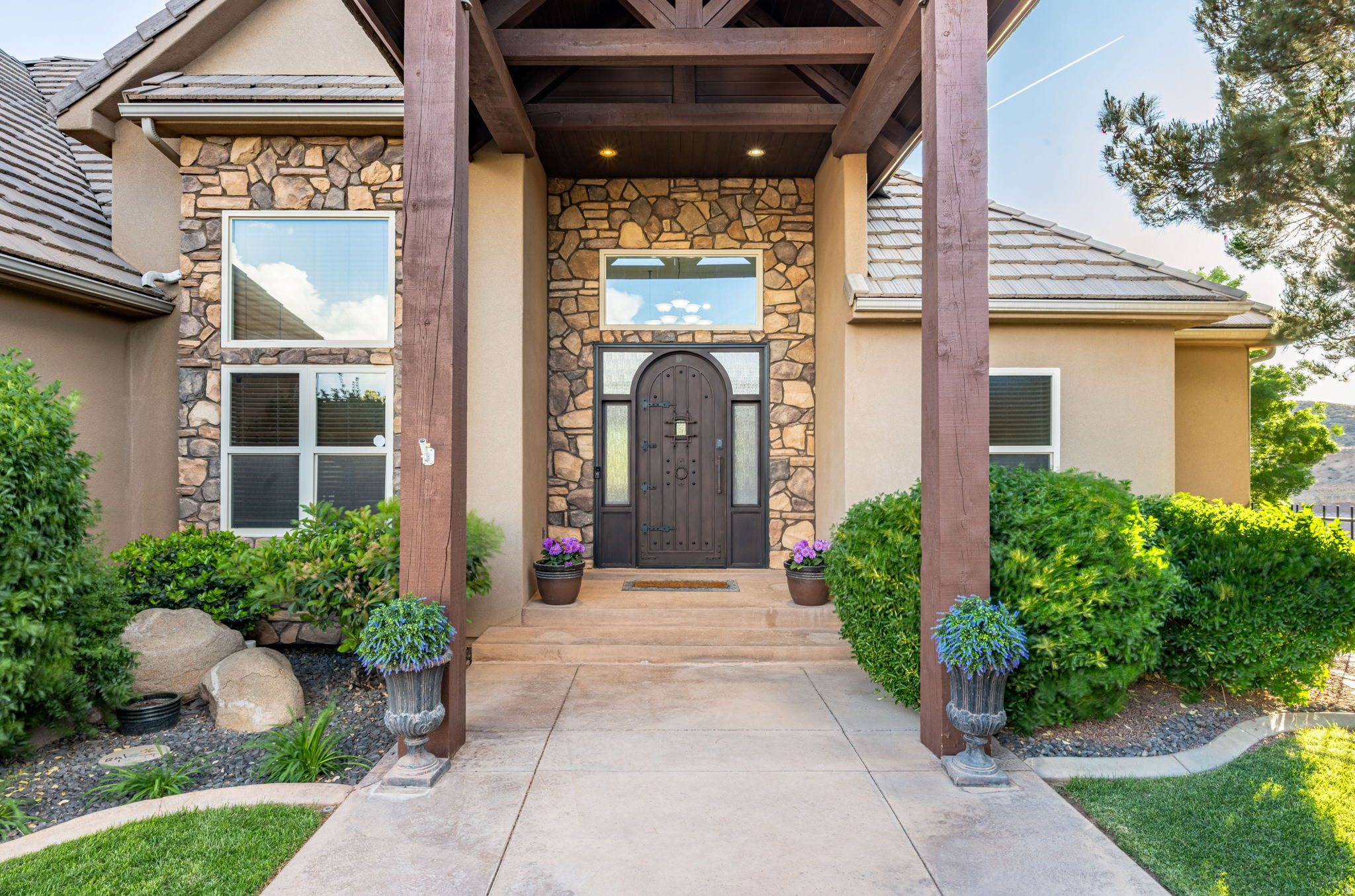 main property photo 4