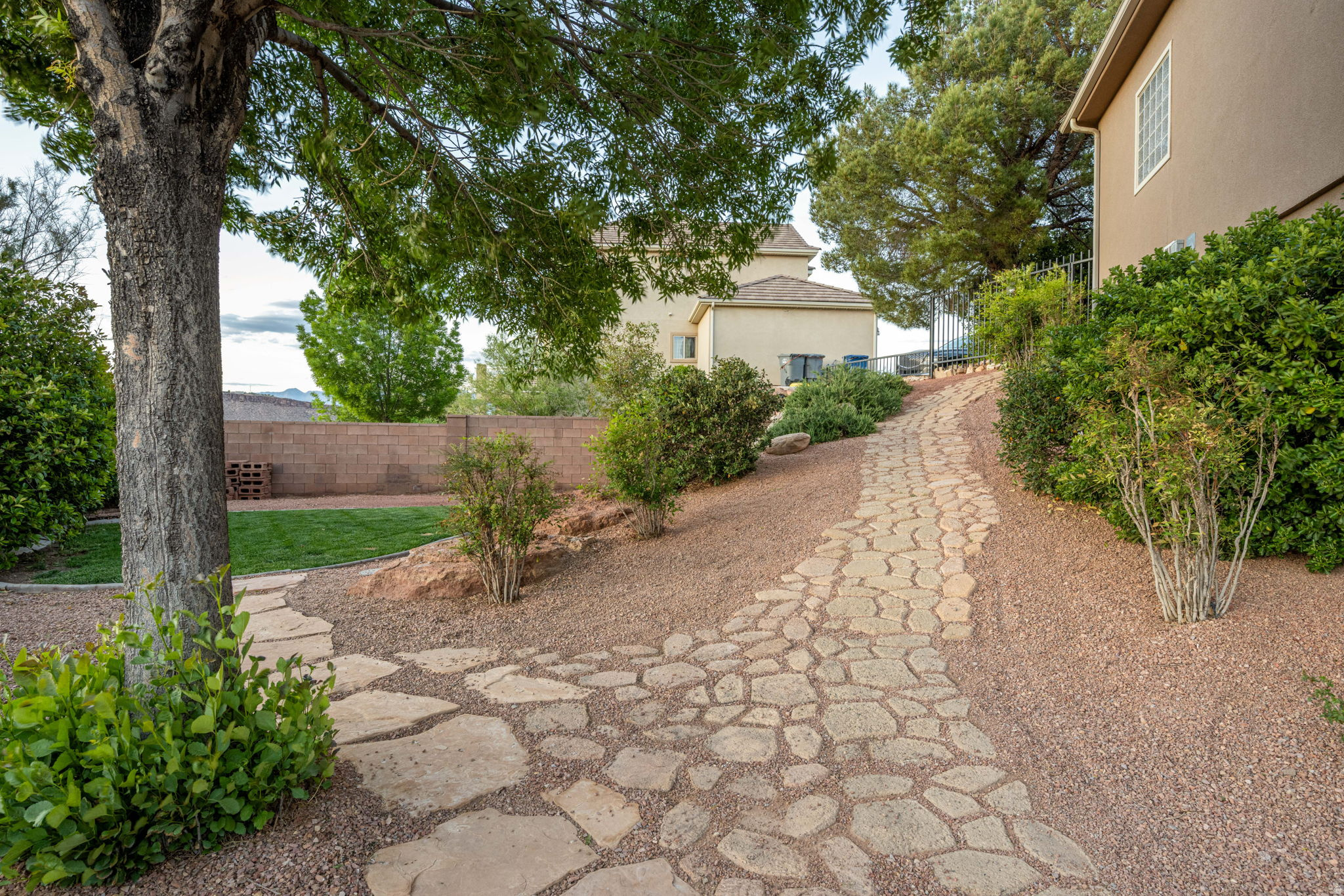 main property photo 45