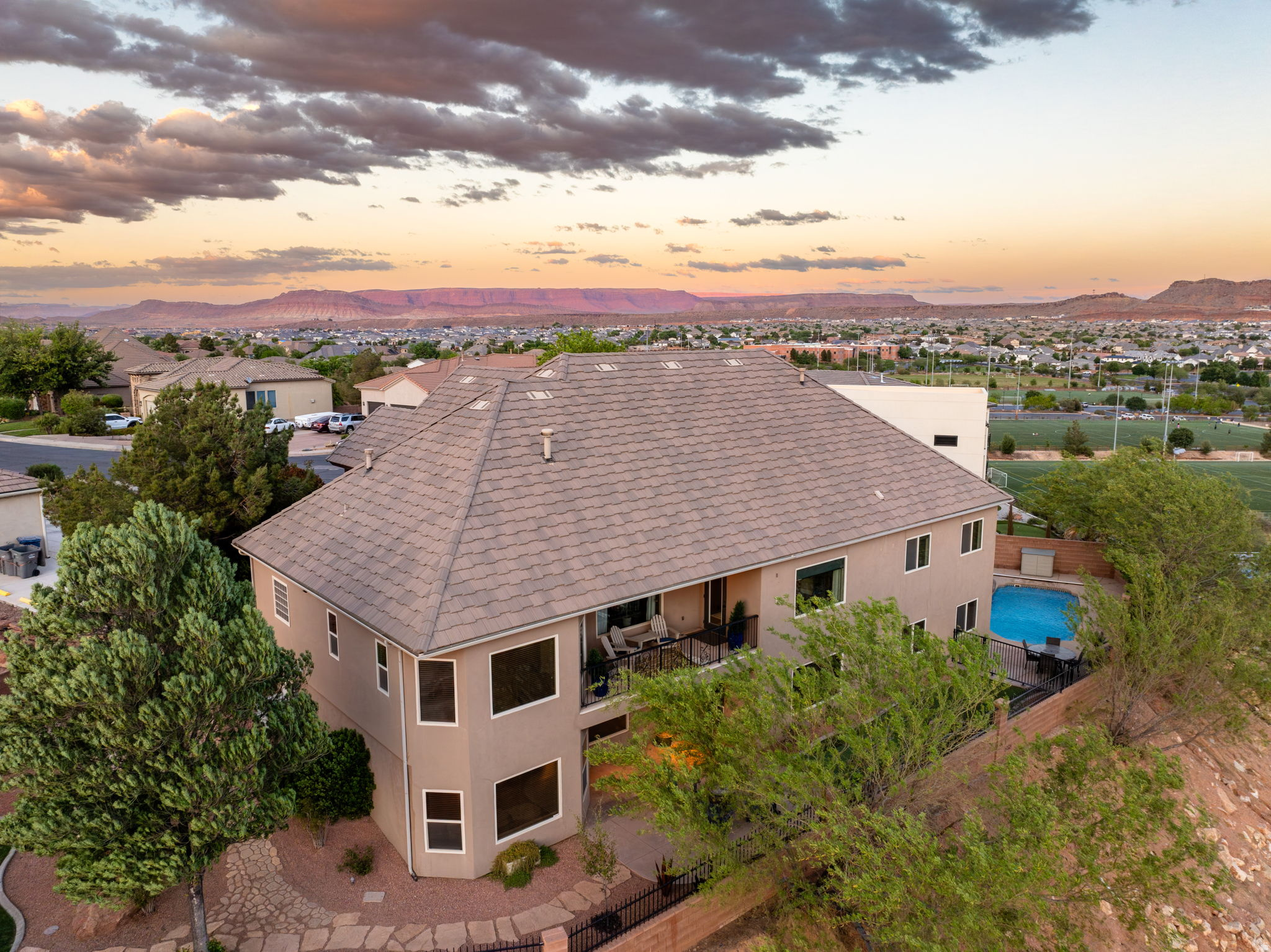 main property photo 50