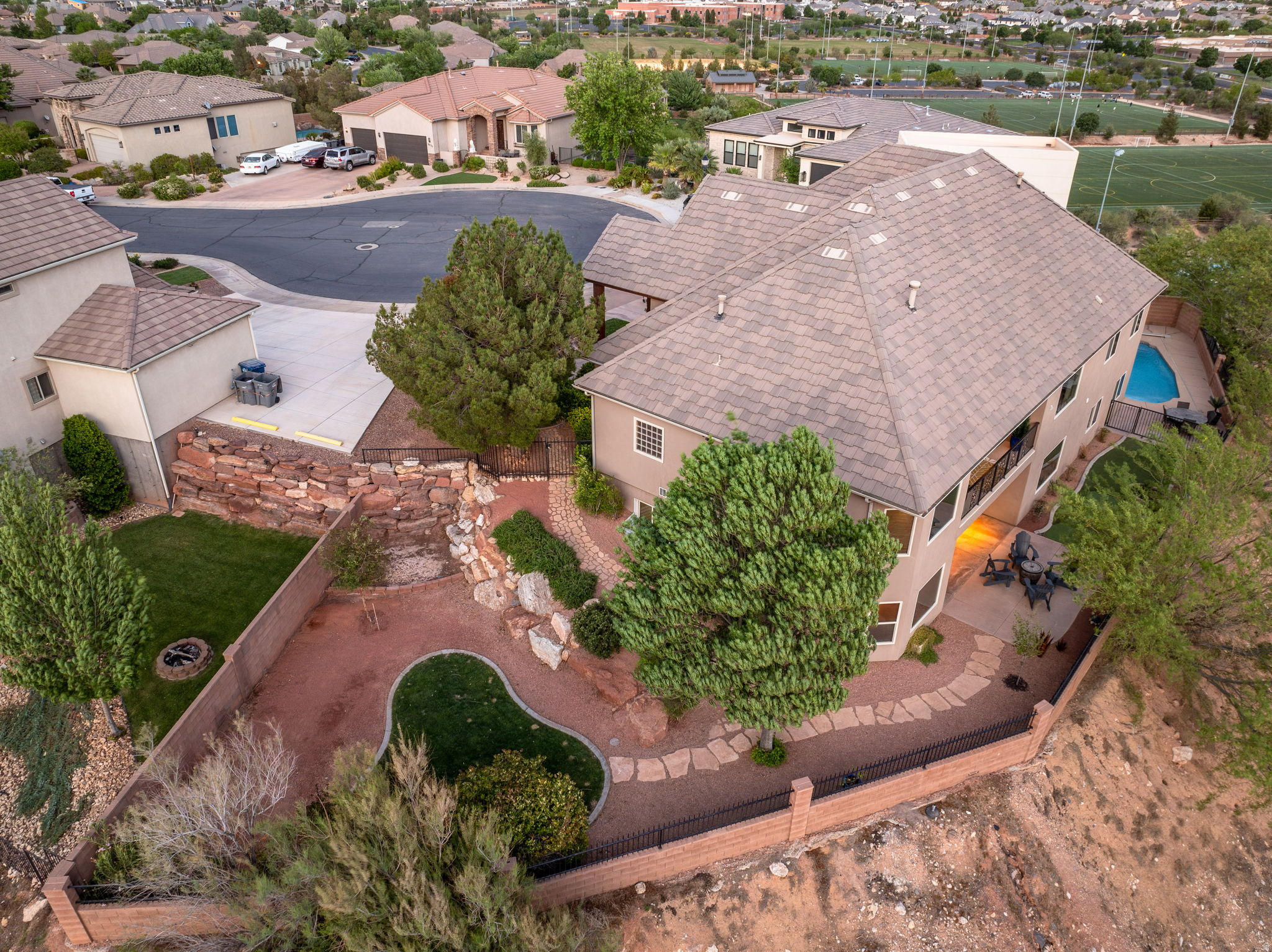 main property photo 51