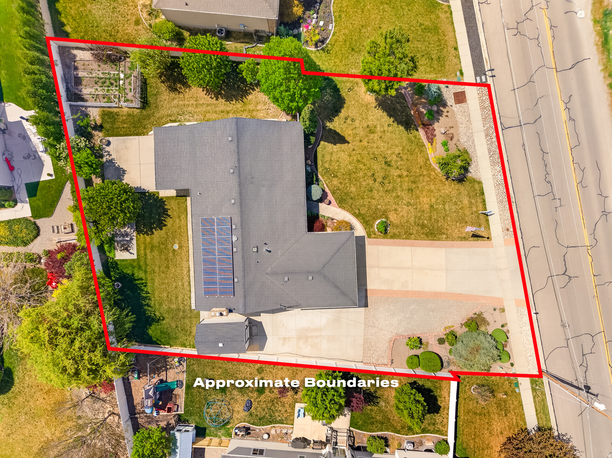 main property photo 40