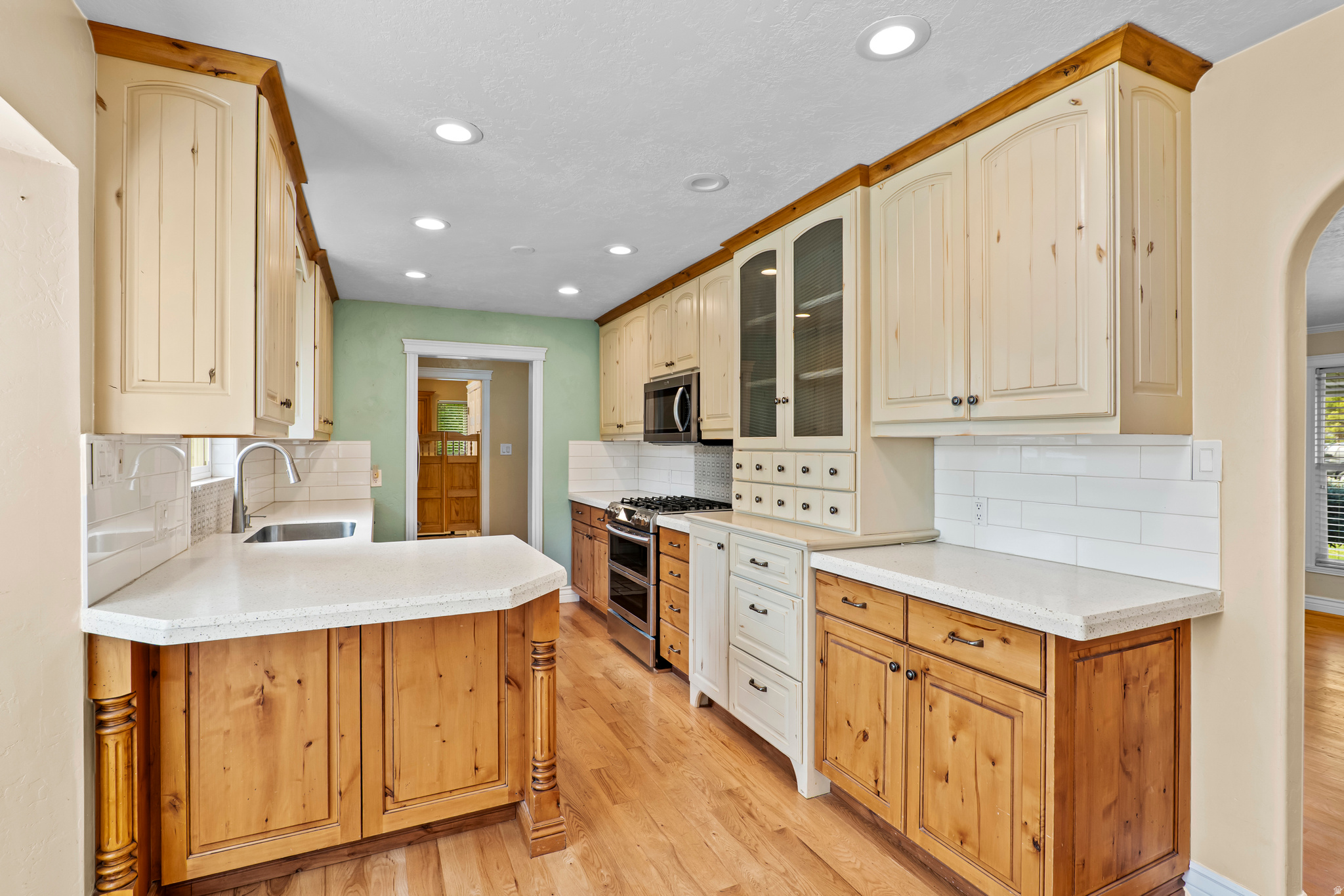 main property photo 6