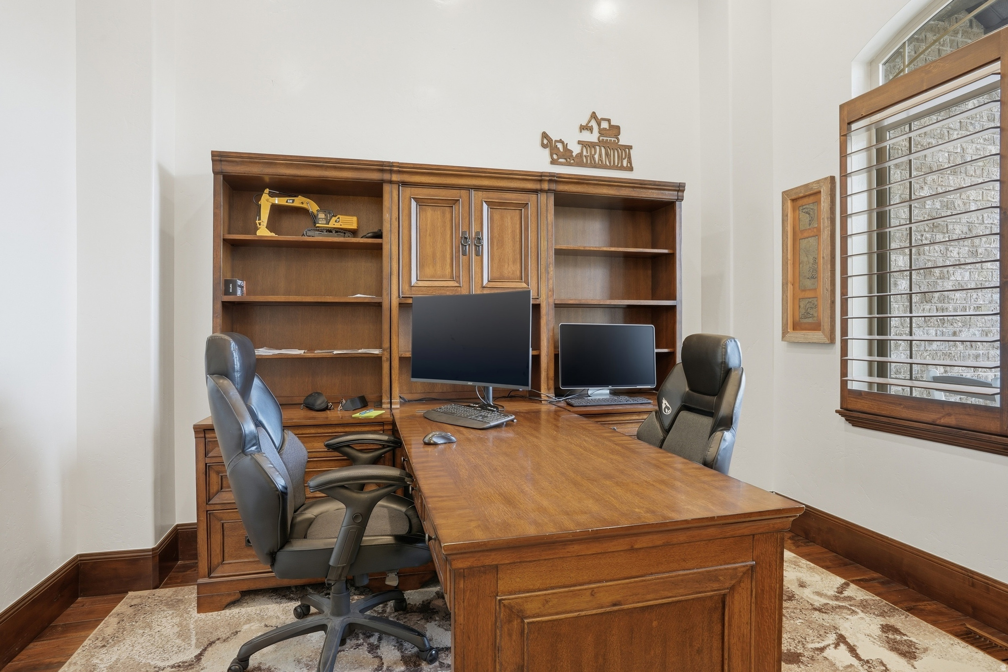 main property photo 40