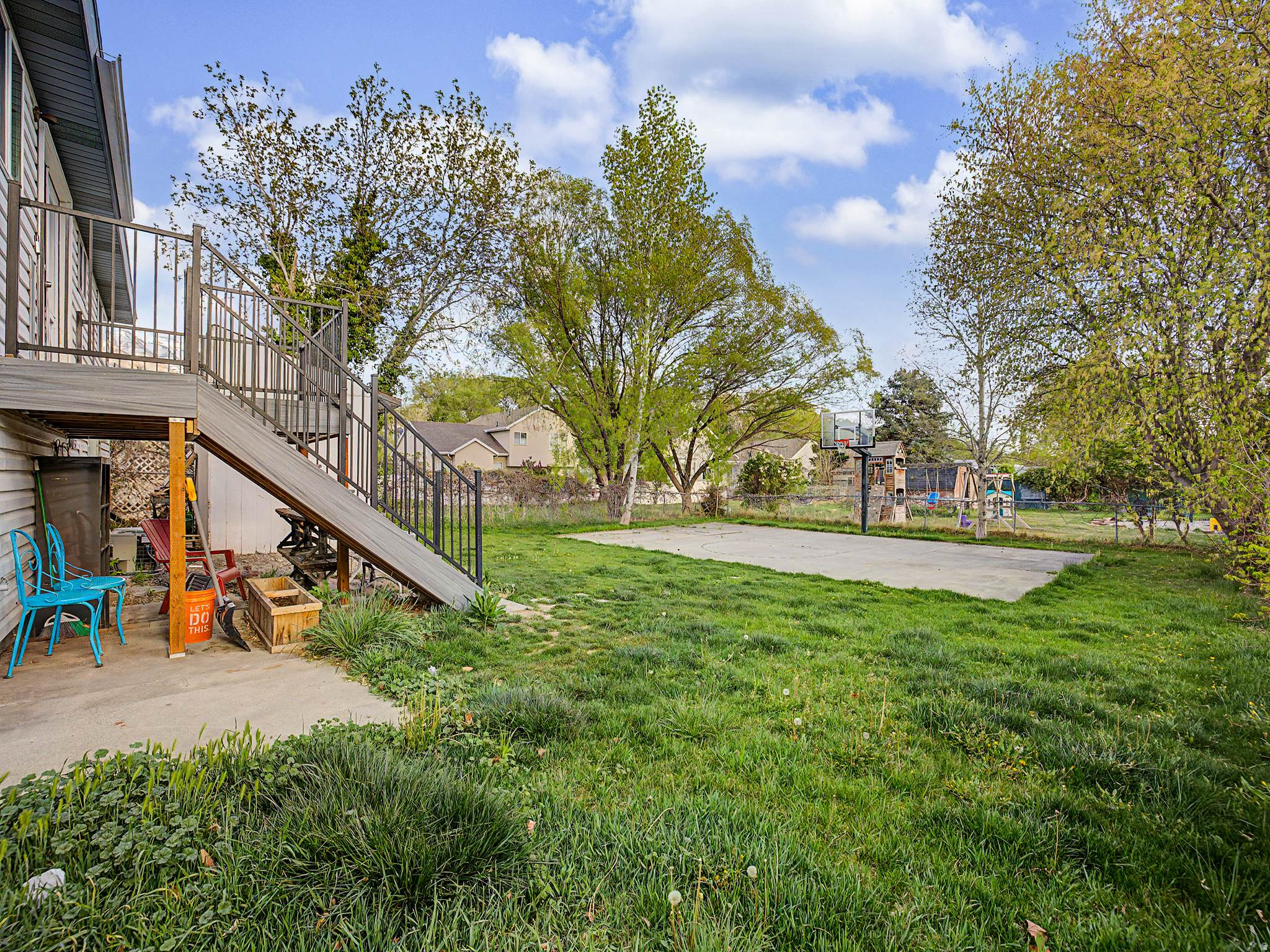main property photo 17
