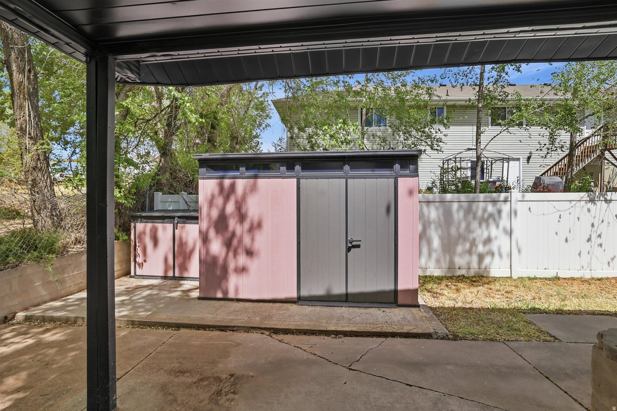 main property photo 33