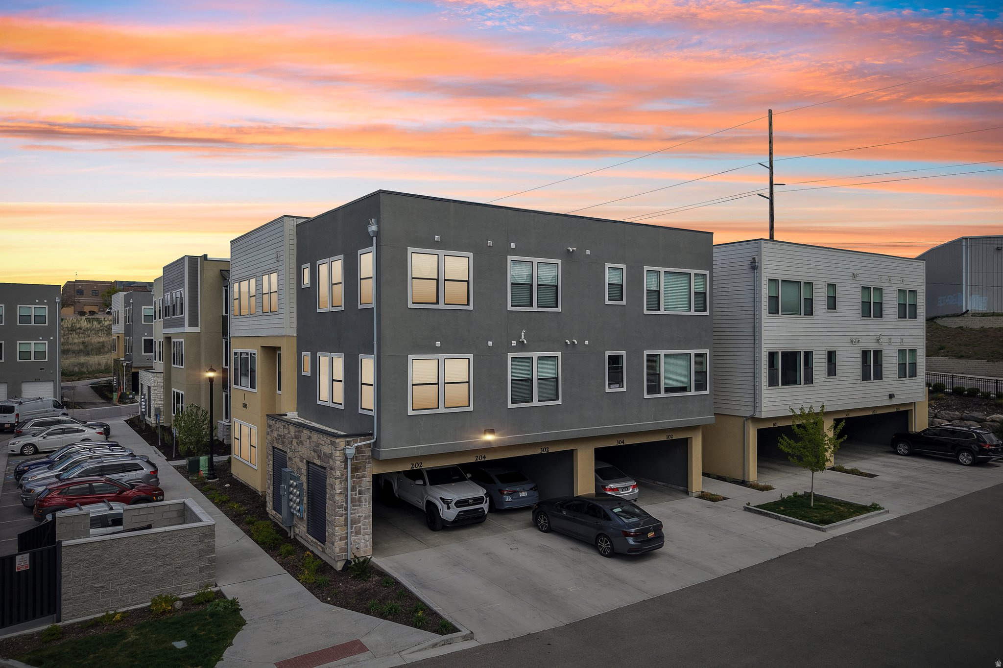 main property photo 23