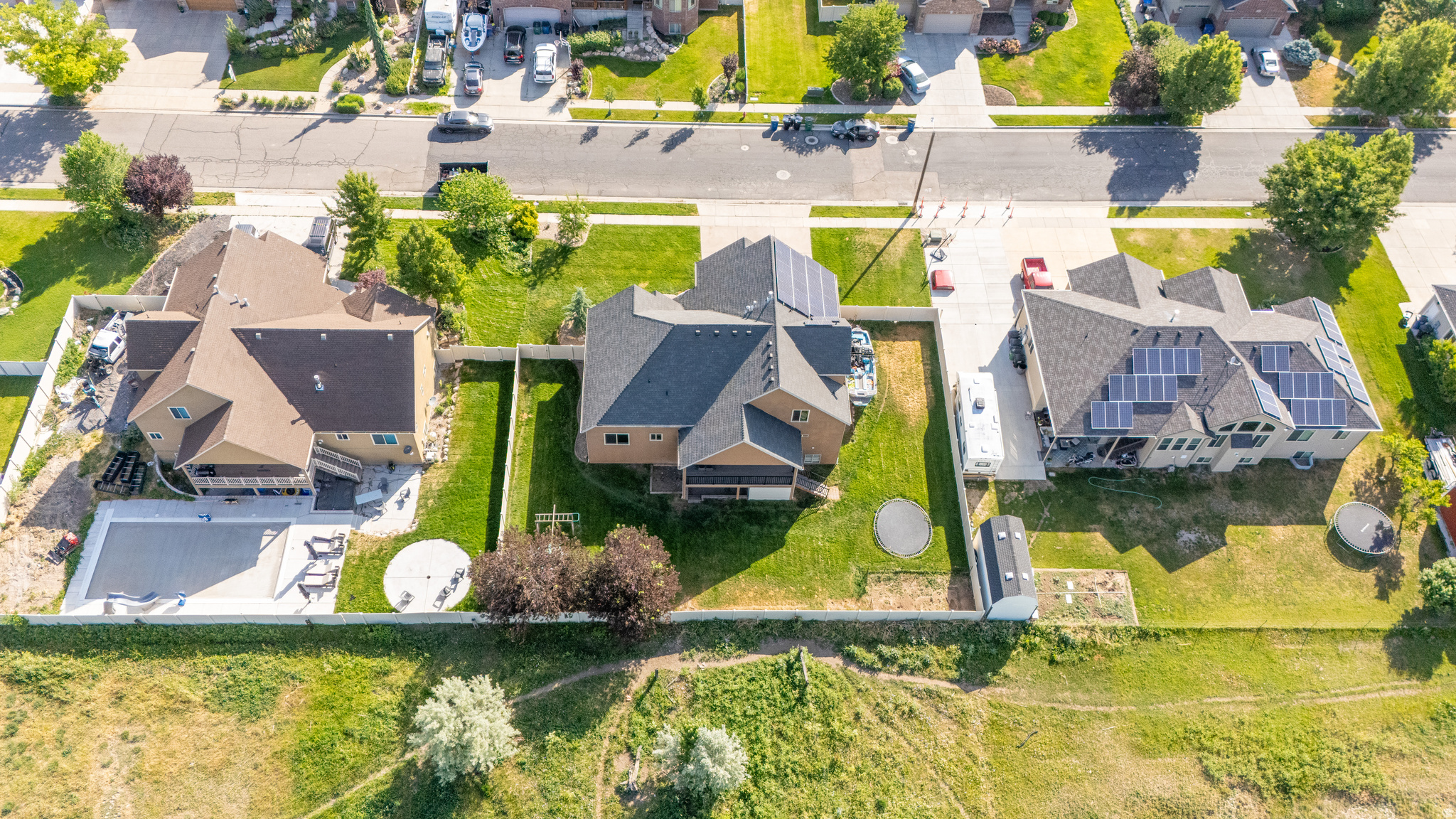 main property photo 45