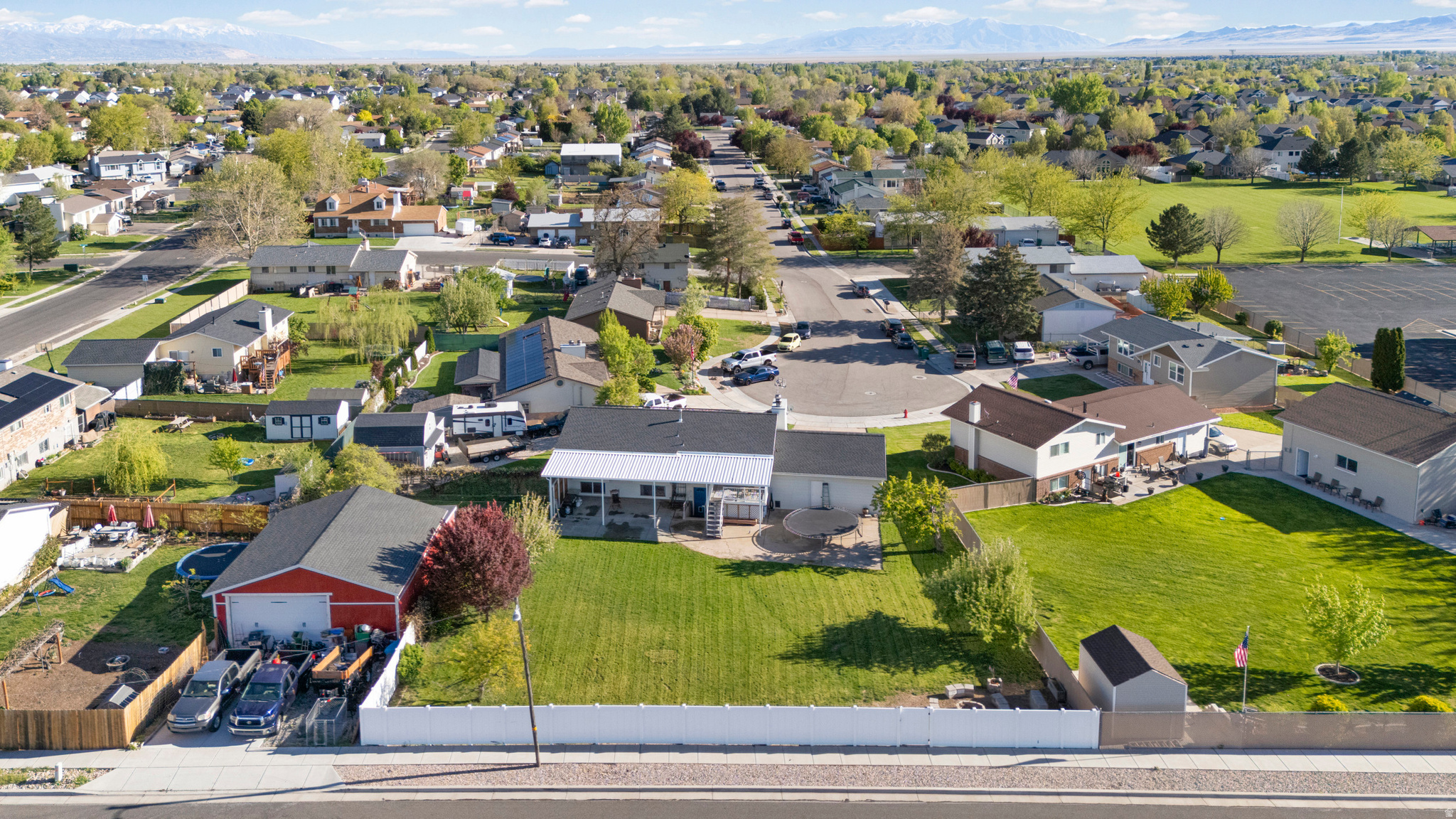 main property photo 39