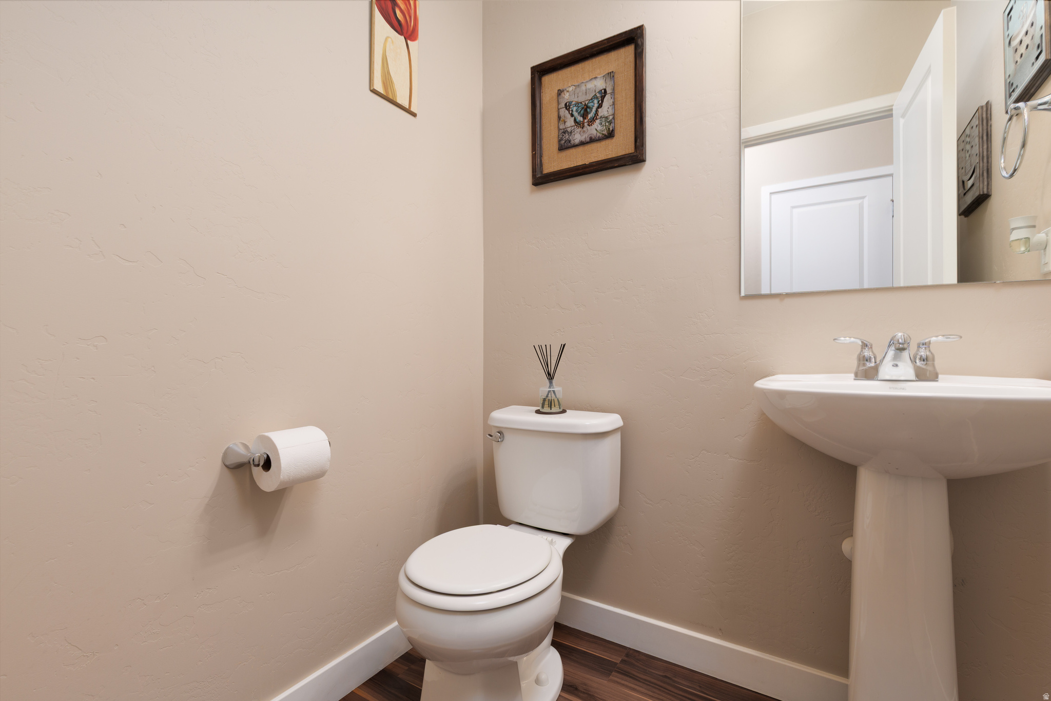 main property photo 25