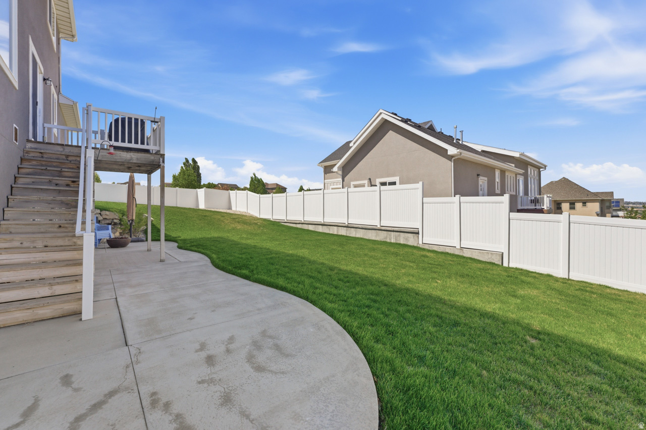 main property photo 50