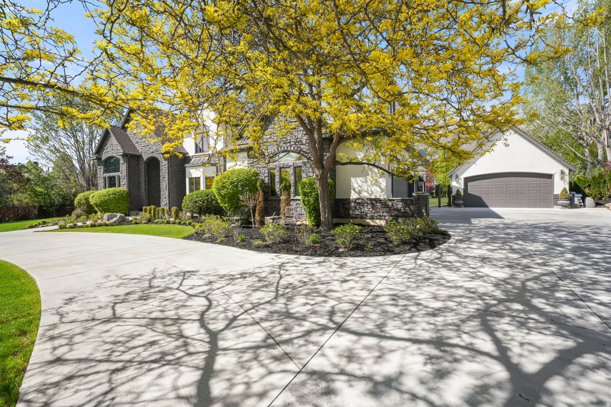 main property photo 70