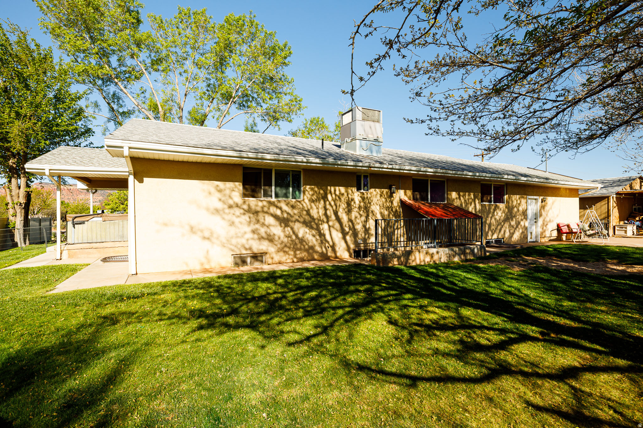 main property photo 28